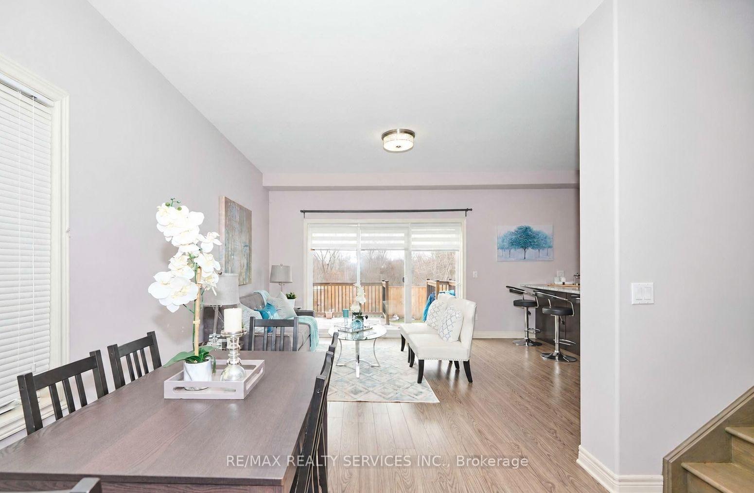Photo 4 of Unit Upper, 6045 Ernest Crescent, Niagara Falls, Forestview — HOMEH