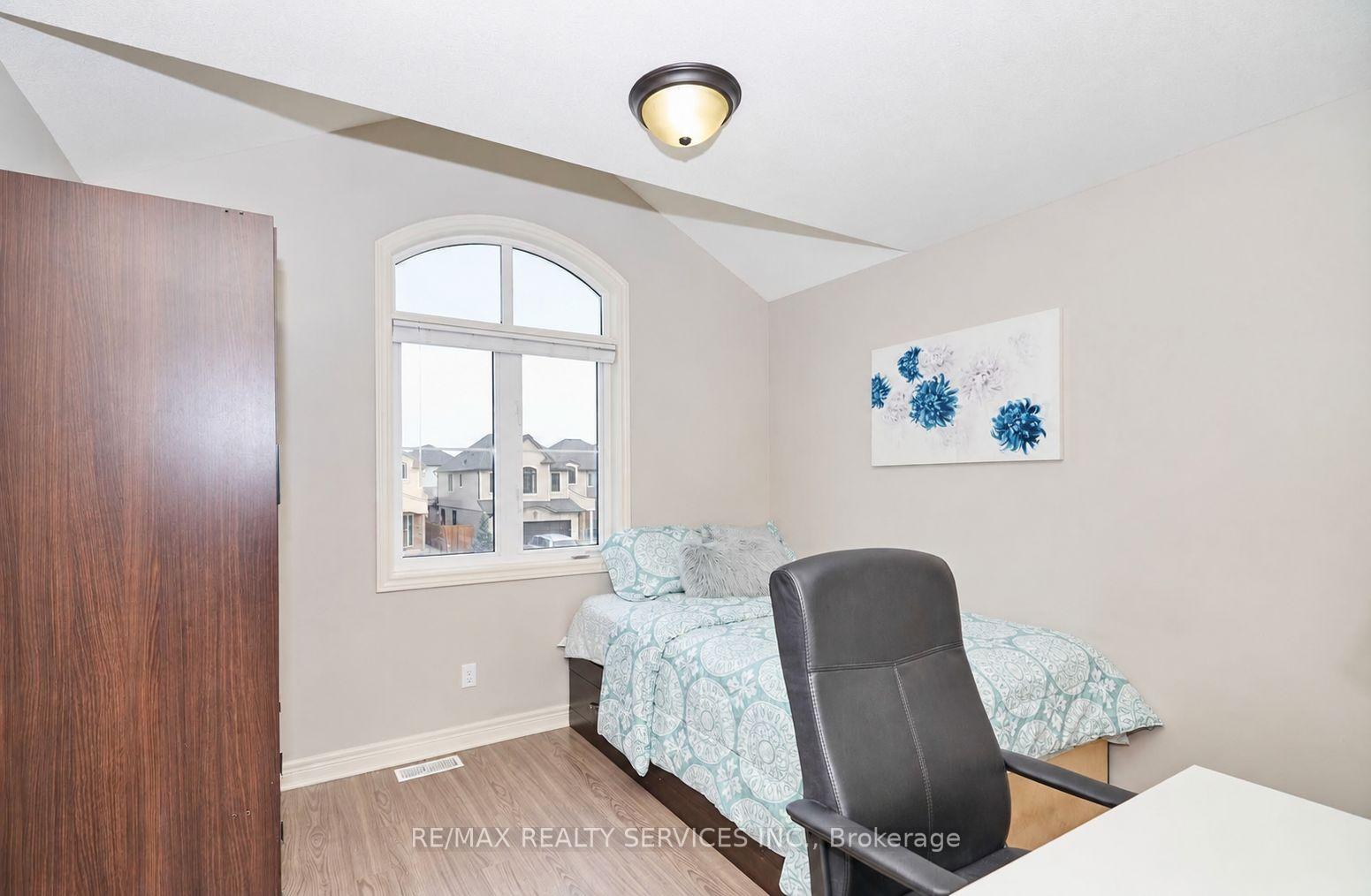 Photo 12 of Unit Upper, 6045 Ernest Crescent, Niagara Falls, Forestview — HOMEH