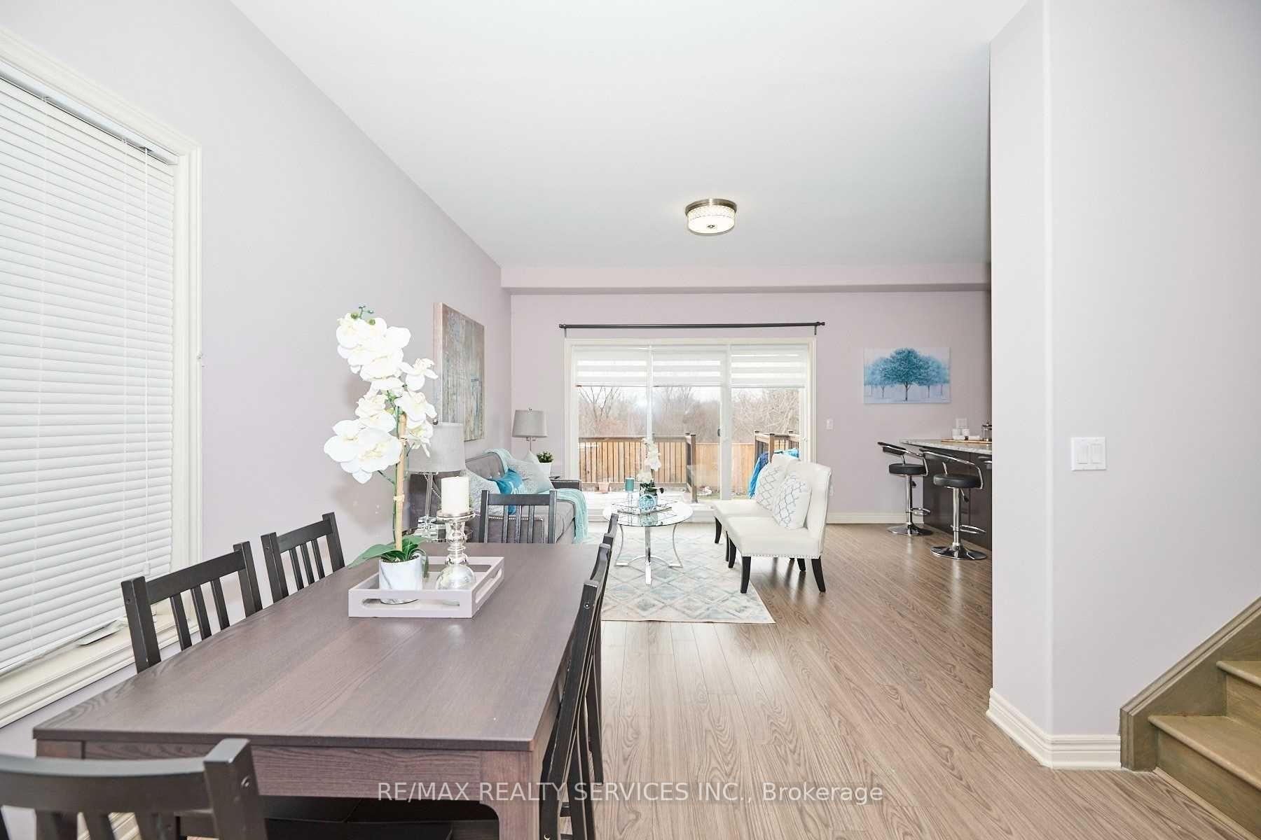Photo 5 of Unit Upper, 6045 Ernest Crescent, Niagara Falls, Forestview — HOMEH