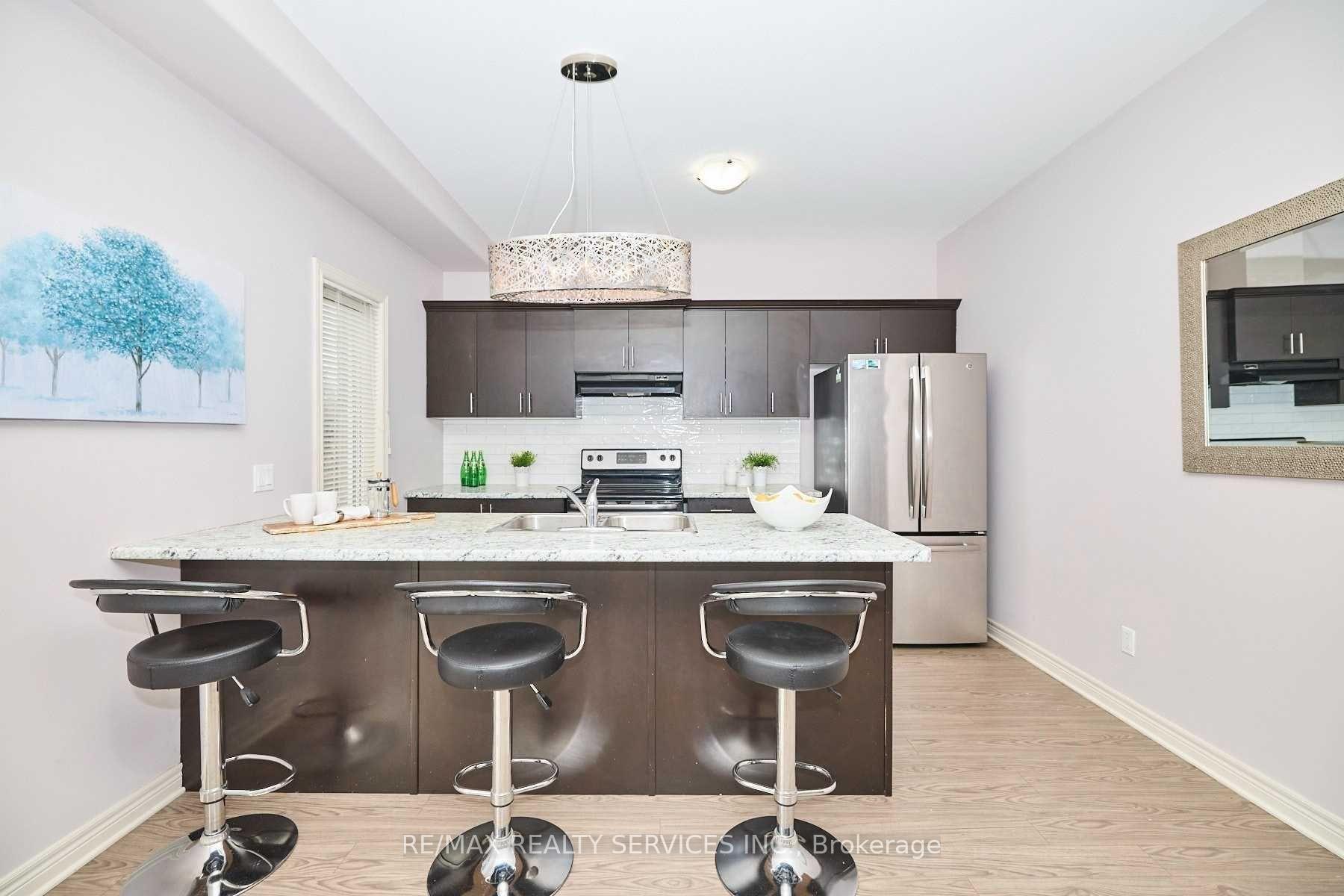 Photo 13 of Unit Upper, 6045 Ernest Crescent, Niagara Falls, Forestview — HOMEH