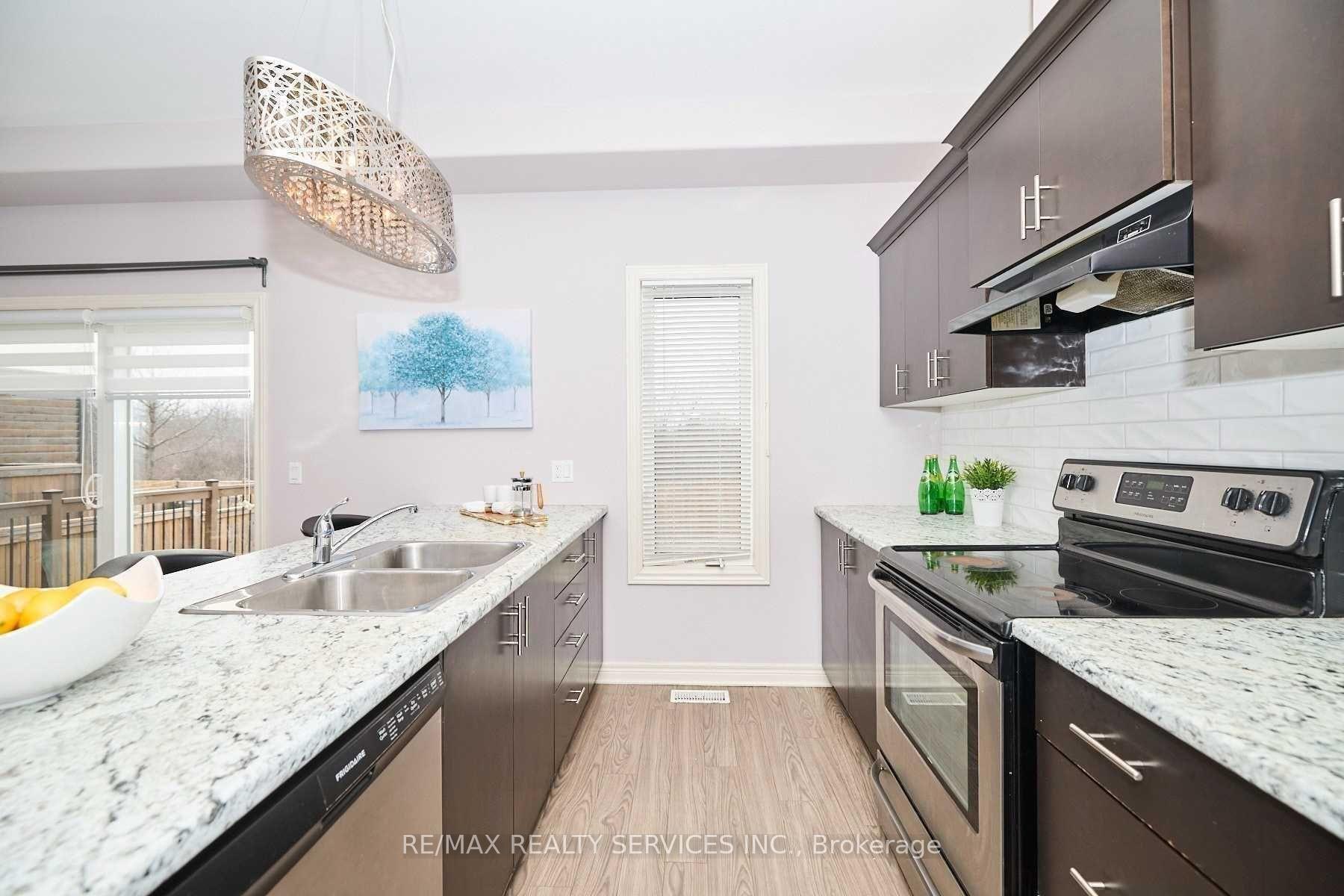 Photo 15 of Unit Upper, 6045 Ernest Crescent, Niagara Falls, Forestview — HOMEH