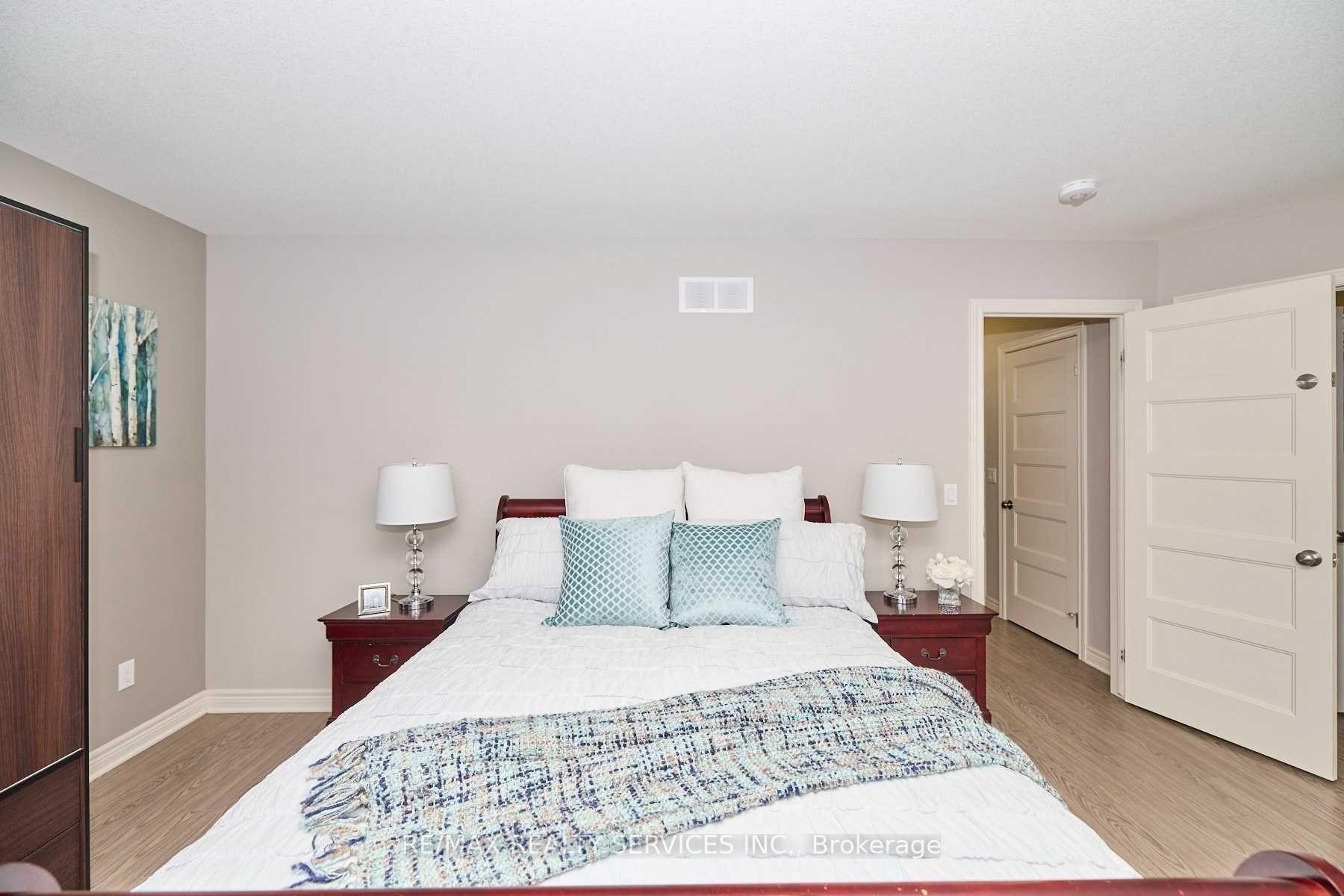 Photo 22 of Unit Upper, 6045 Ernest Crescent, Niagara Falls, Forestview — HOMEH