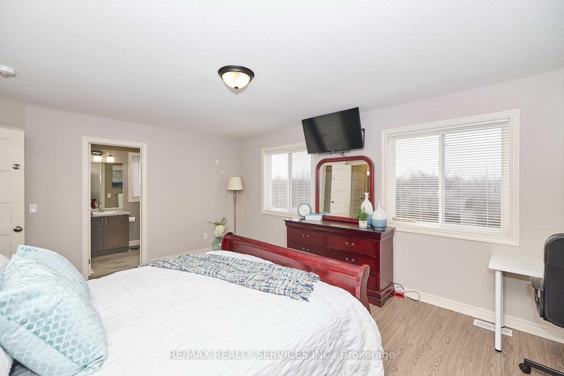Photo 23 of Unit Upper, 6045 Ernest Crescent, Niagara Falls, Forestview — HOMEH
