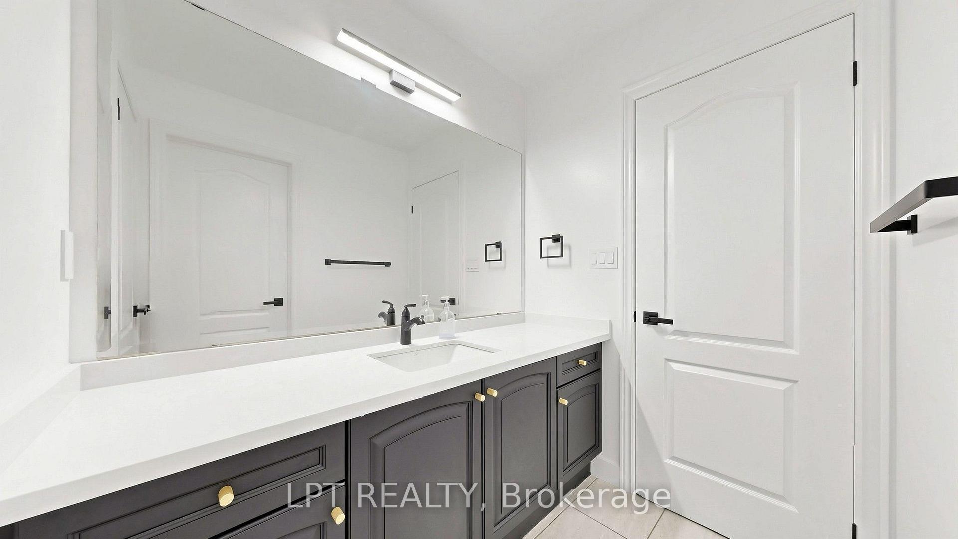 Photo 30 of 4 Plentywood Drive, Brampton, Bram West — HOMEH