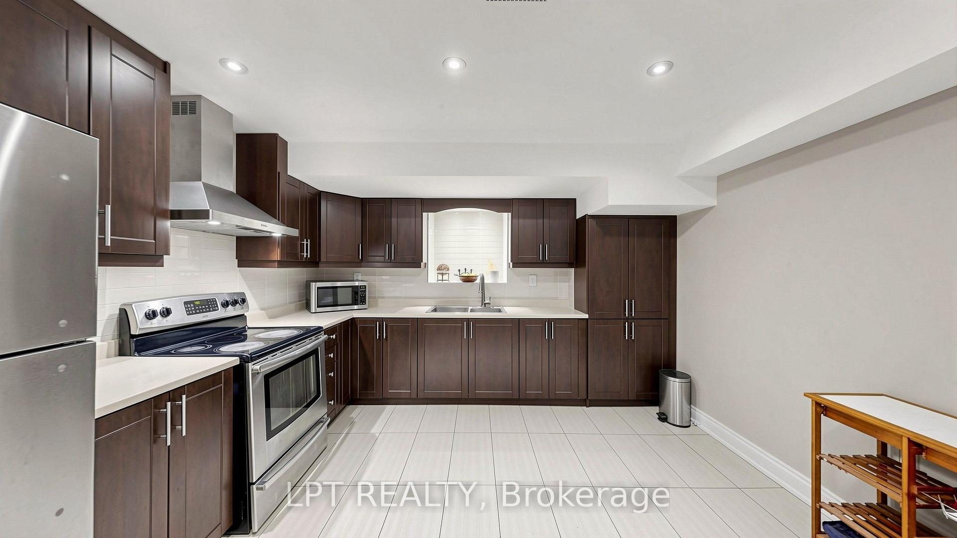 Photo 32 of 4 Plentywood Drive, Brampton, Bram West — HOMEH