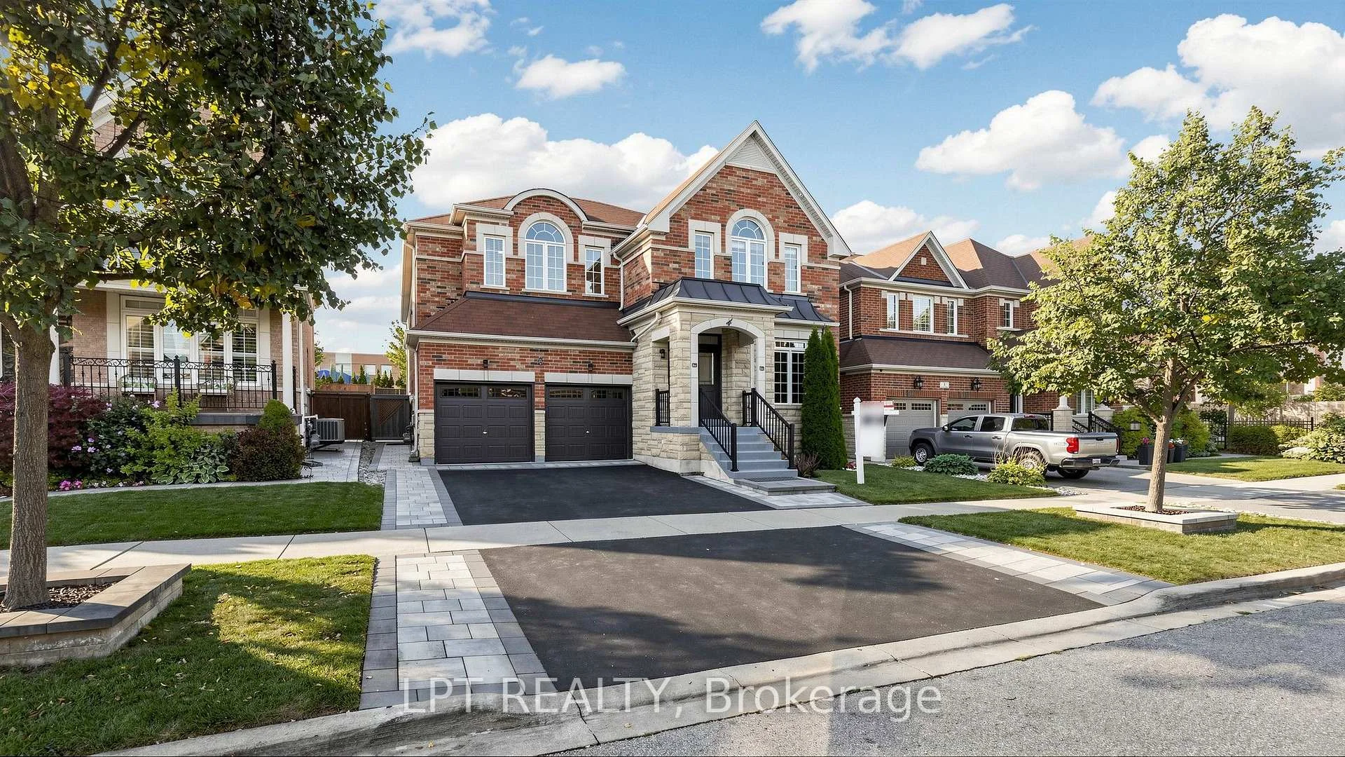 Photo 5 of 4 Plentywood Drive, Brampton, Bram West — HOMEH