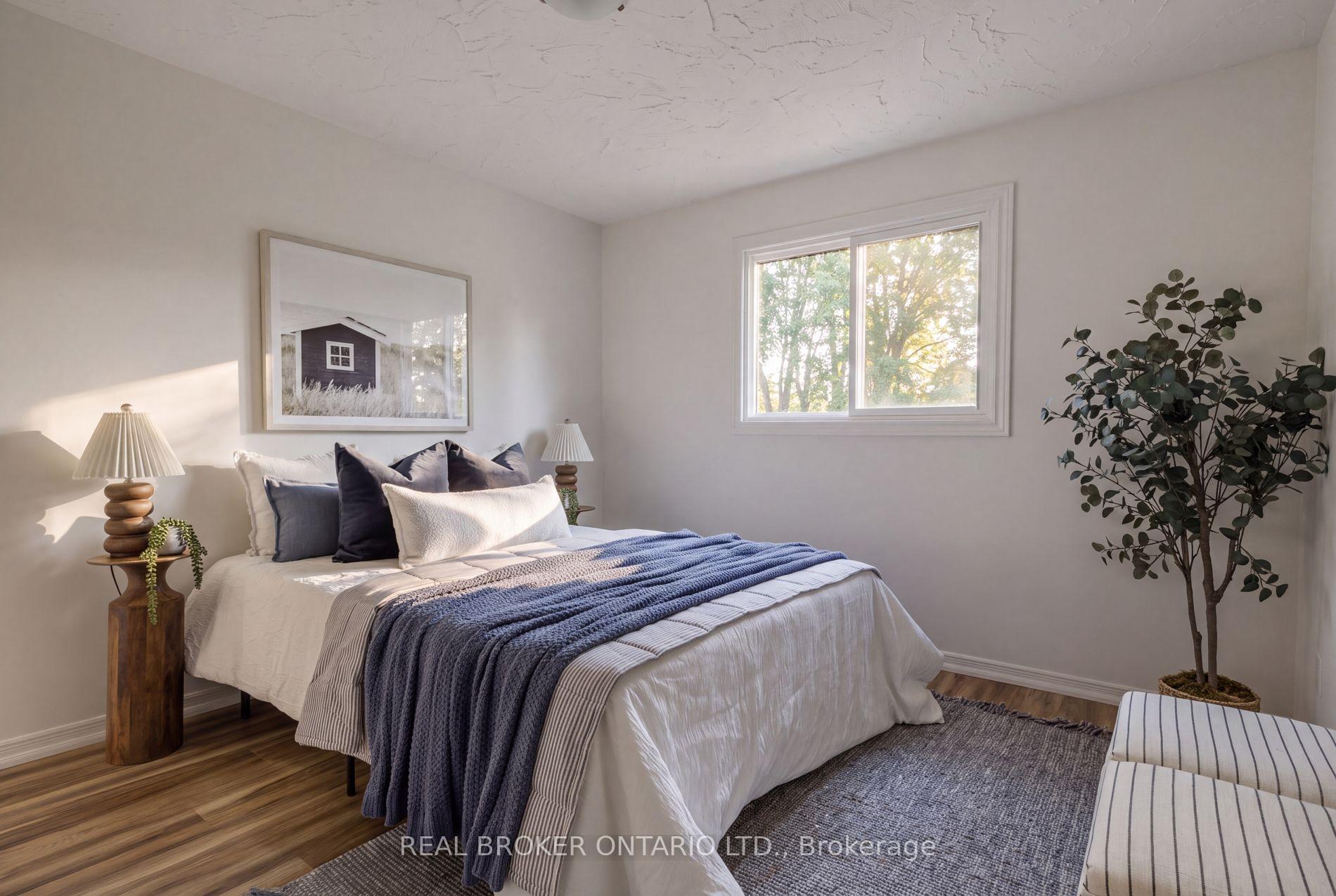 Photo 19 of 22 Ripley Crescent, Waterloo — HOMEH