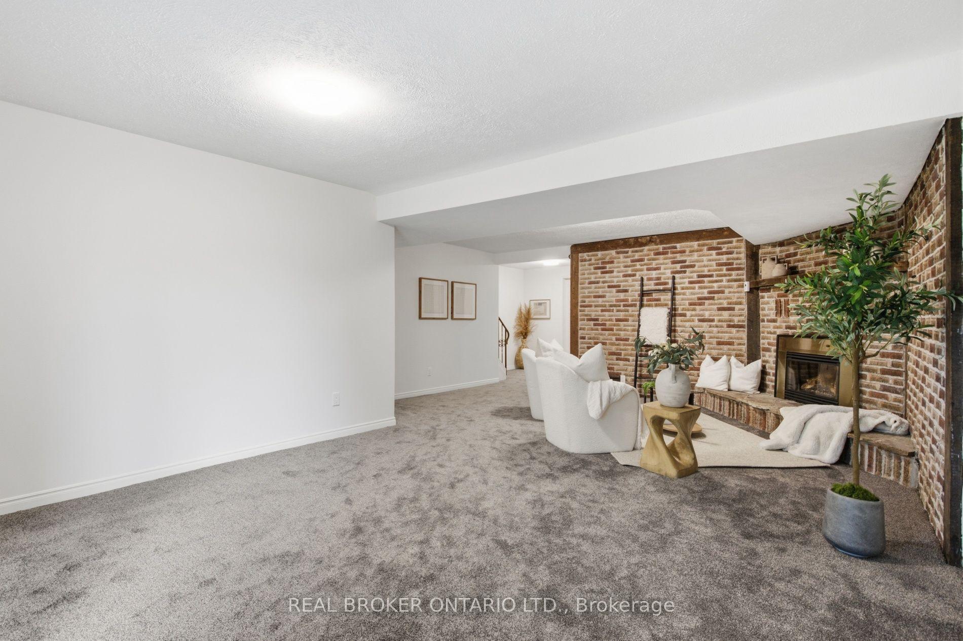 Photo 32 of 22 Ripley Crescent, Waterloo — HOMEH