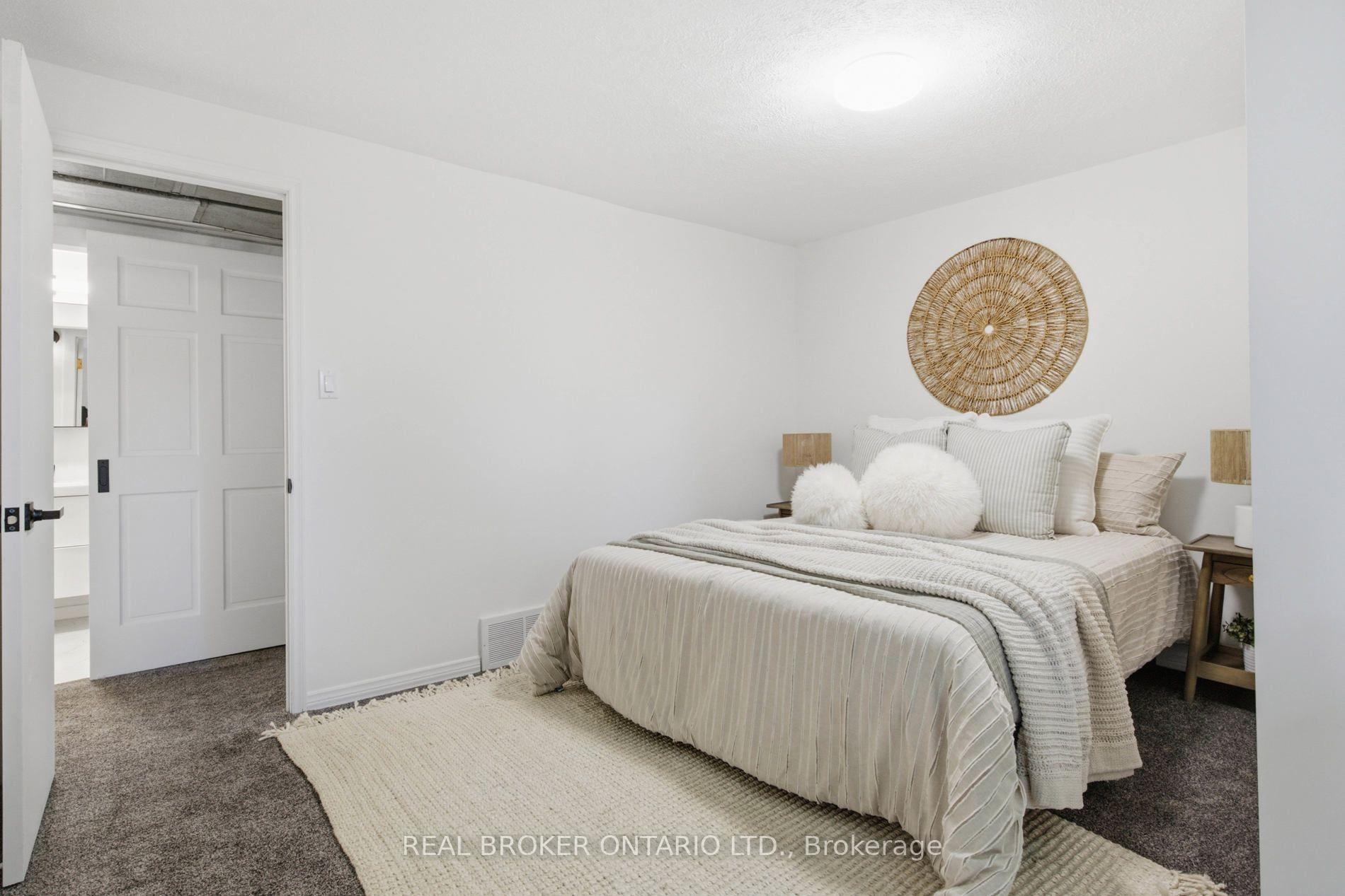Photo 34 of 22 Ripley Crescent, Waterloo — HOMEH