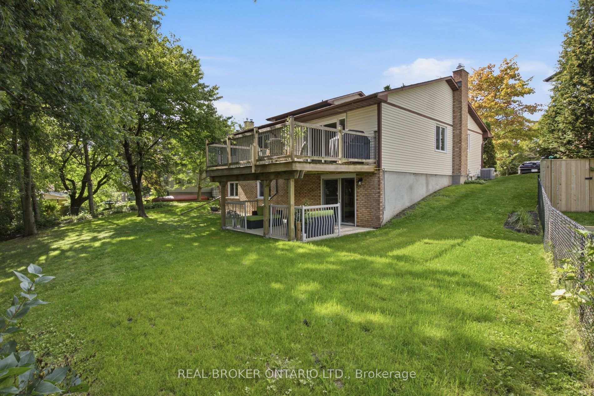 Photo 46 of 22 Ripley Crescent, Waterloo — HOMEH