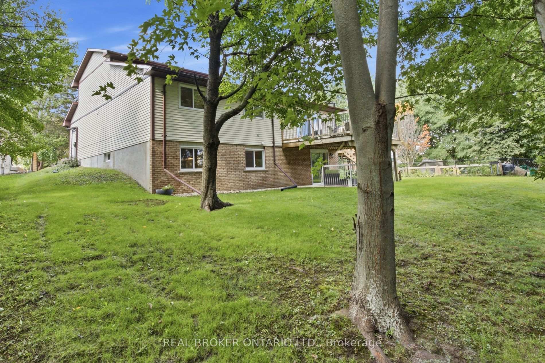 Photo 48 of 22 Ripley Crescent, Waterloo — HOMEH