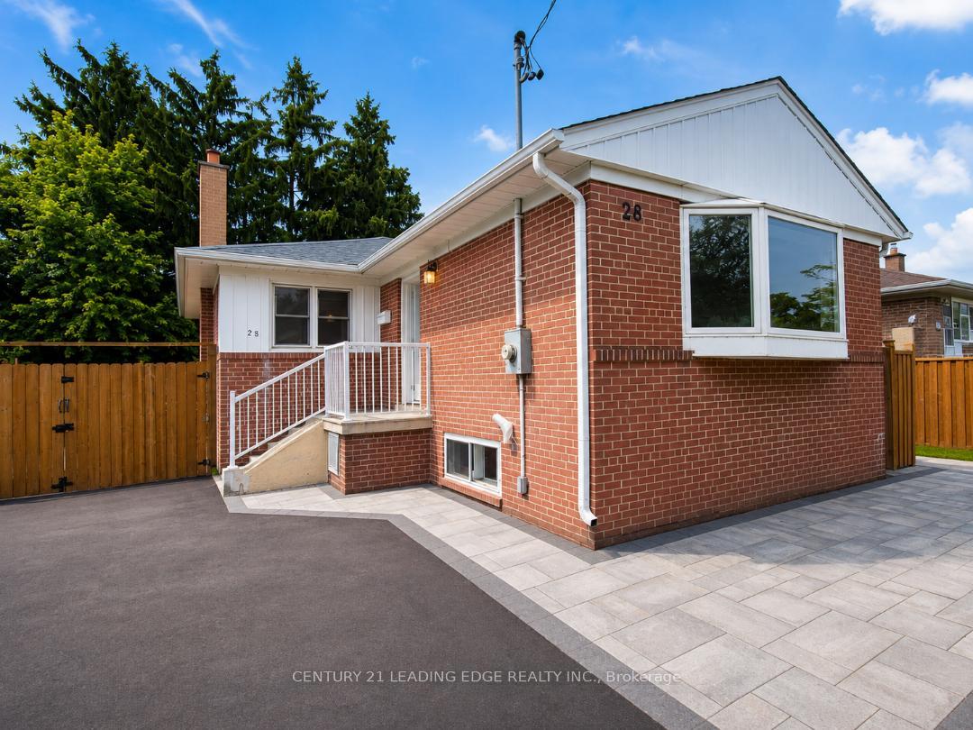 Photo 1 of 28 Eringate Drive, Etobicoke, Eringate-Centennial-West Deane — HOMEH
