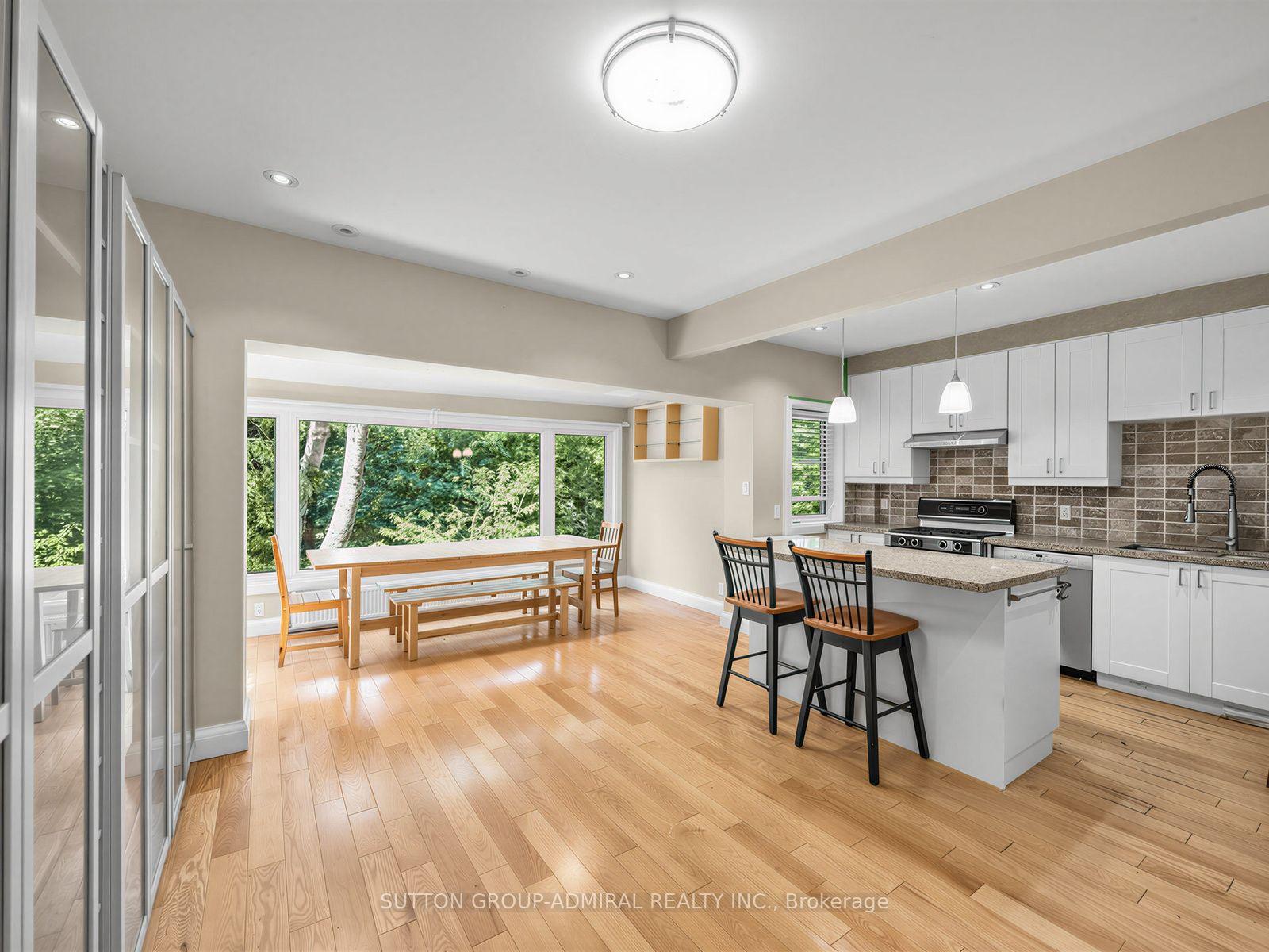 Photo 3 of 246 Ellis--Main Avenue, Toronto, High Park-Swansea — HOMEH