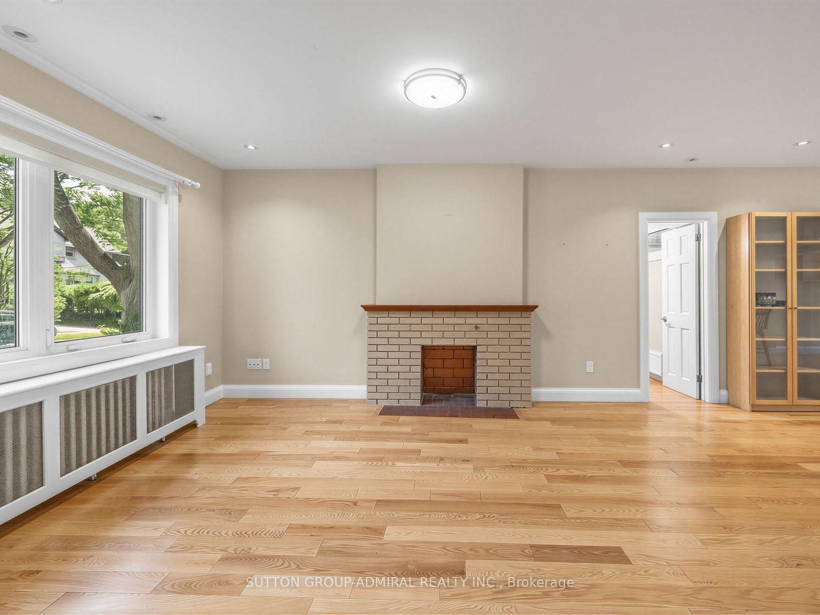 Photo 10 of 246 Ellis--Main Avenue, Toronto, High Park-Swansea — HOMEH