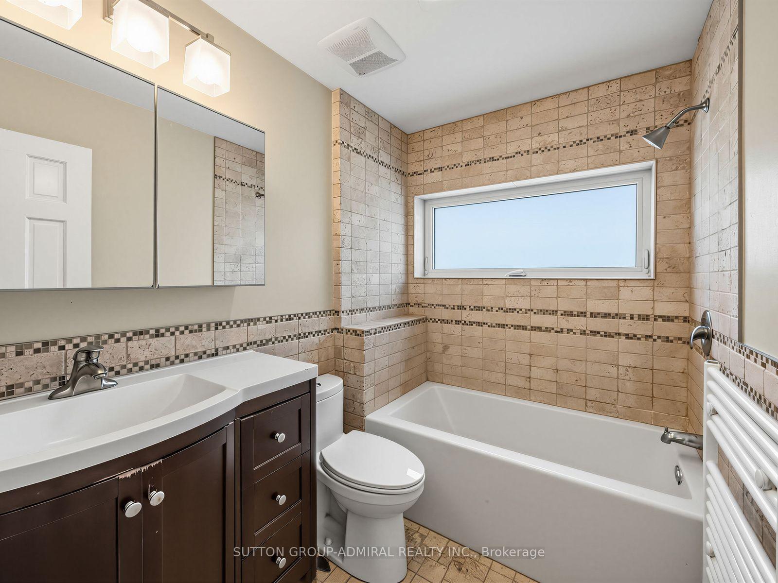 Photo 19 of 246 Ellis--Main Avenue, Toronto, High Park-Swansea — HOMEH