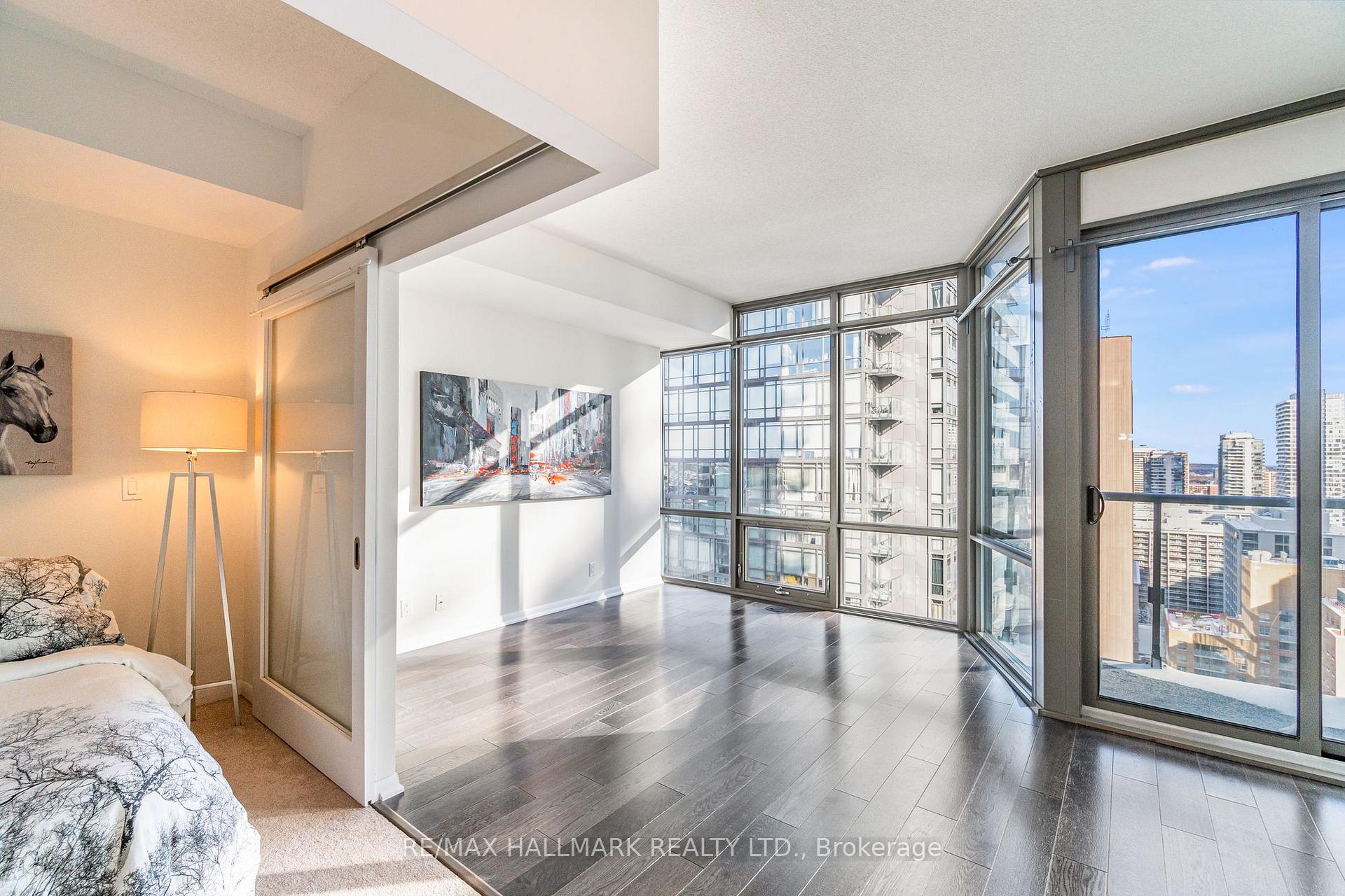 Photo 1 of Unit 2307, 832 Bay Street, Toronto, Bay Street Corridor — HOMEH