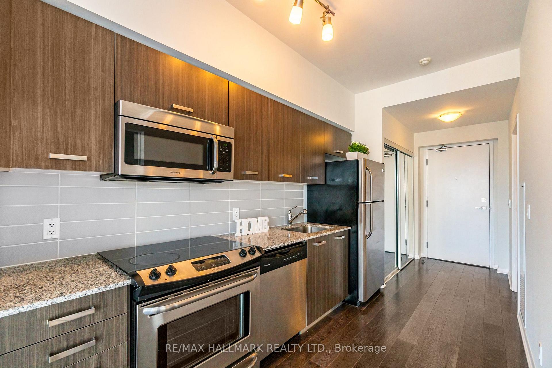 Photo 6 of Unit 2307, 832 Bay Street, Toronto, Bay Street Corridor — HOMEH
