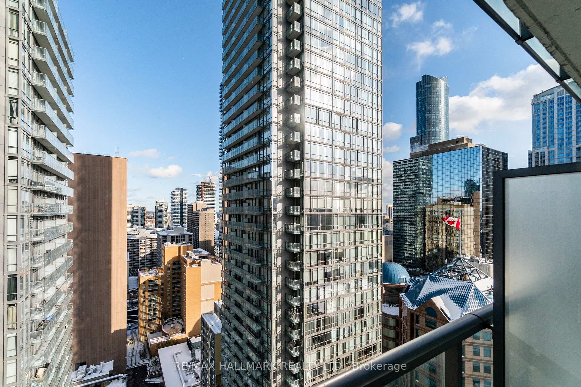 Photo 11 of Unit 2307, 832 Bay Street, Toronto, Bay Street Corridor — HOMEH