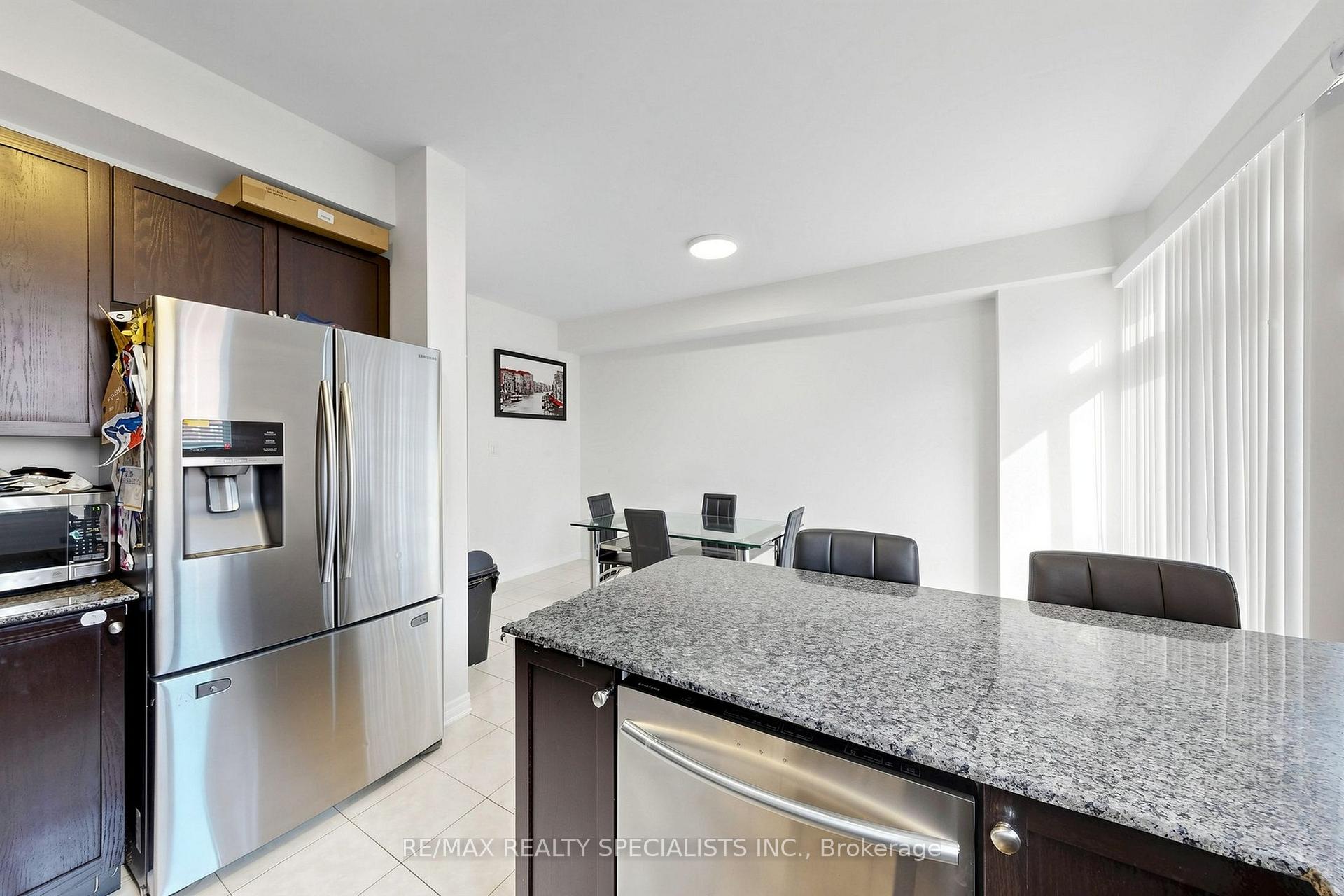 Photo 6 of 29 Rockbrook Trail, Brampton, Northwest Brampton — HOMEH
