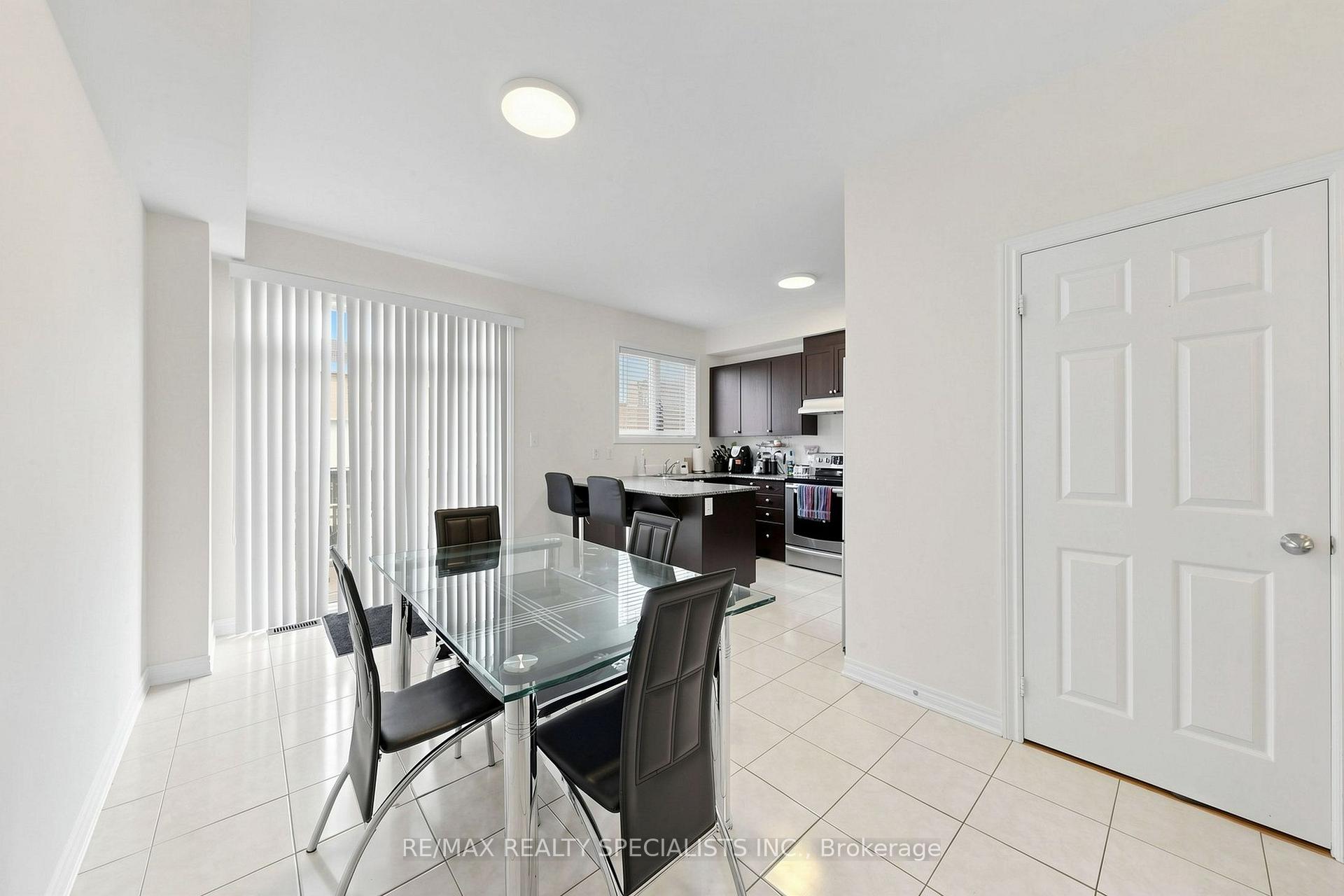 Photo 8 of 29 Rockbrook Trail, Brampton, Northwest Brampton — HOMEH