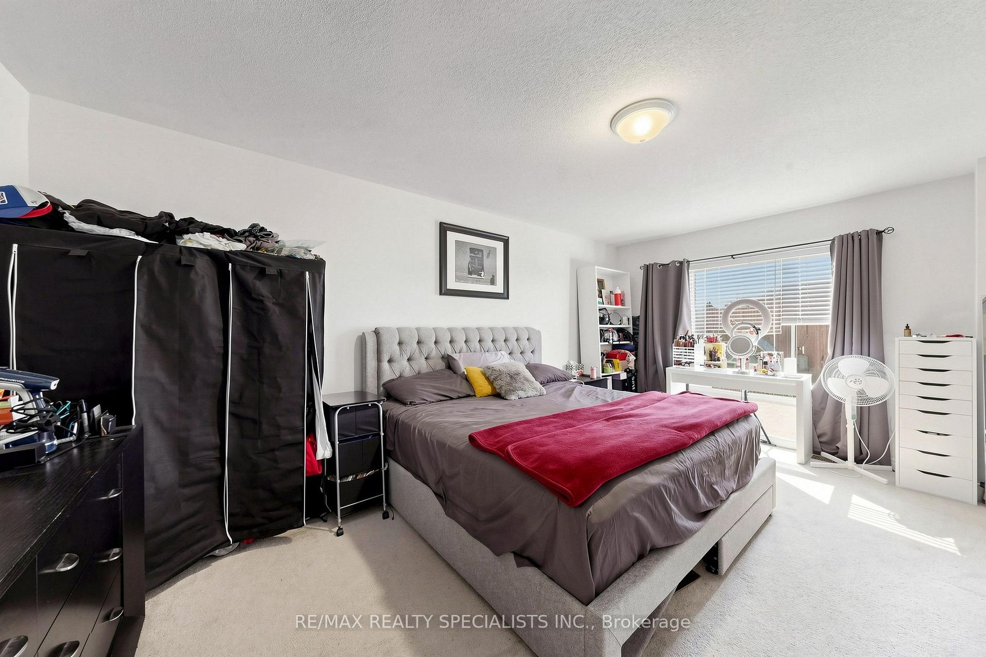 Photo 13 of 29 Rockbrook Trail, Brampton, Northwest Brampton — HOMEH