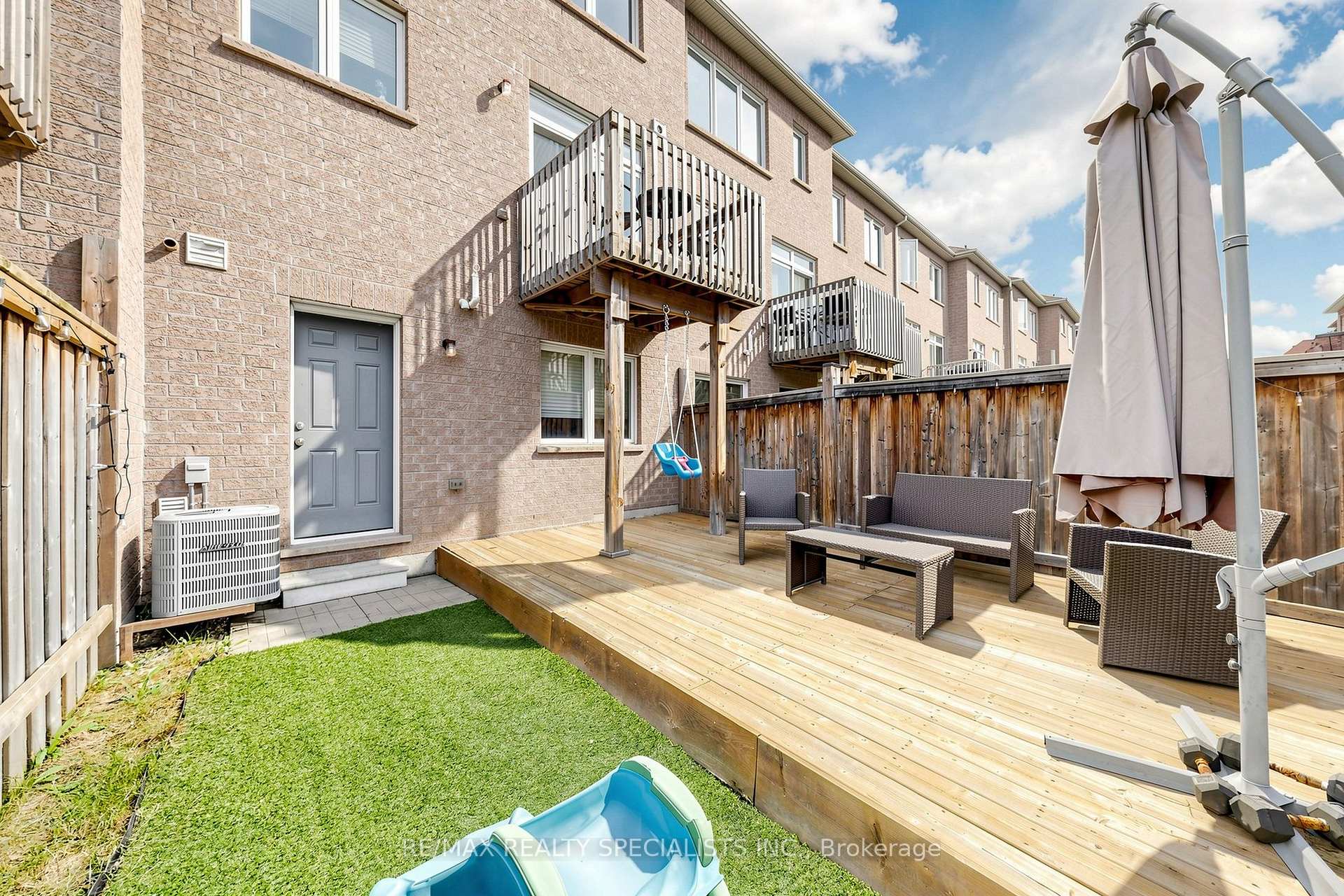 Photo 21 of 29 Rockbrook Trail, Brampton, Northwest Brampton — HOMEH