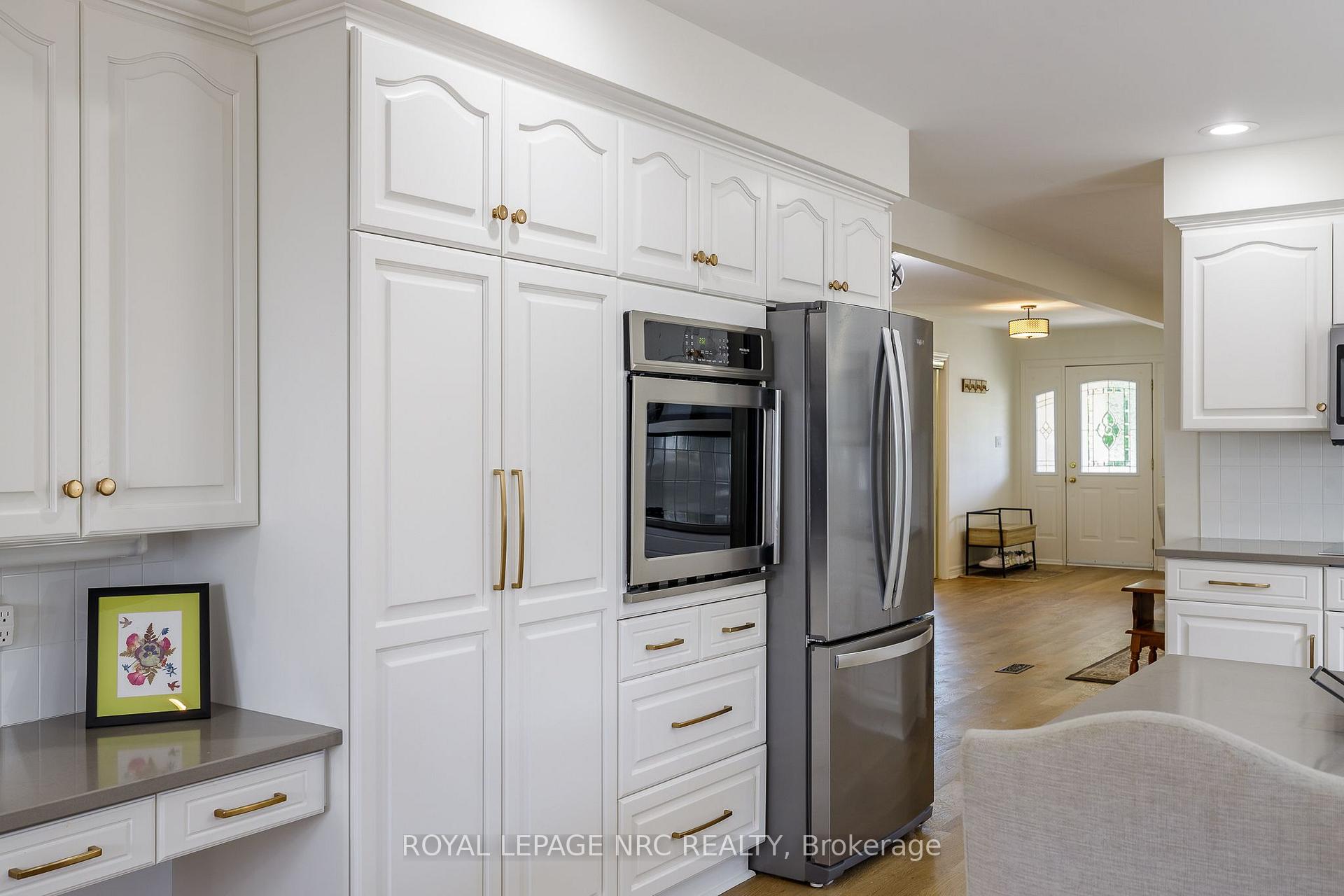 Photo 16 of 7621 Cameron Court, Niagara Falls, Mt. Carmel — HOMEH