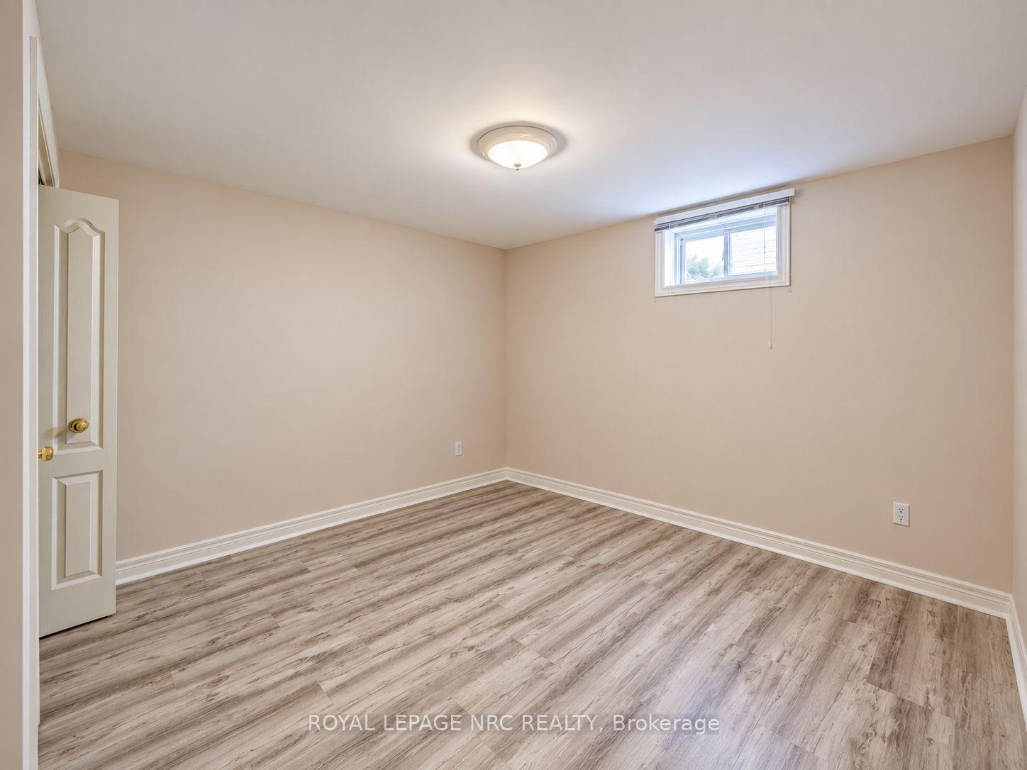 Photo 33 of 7621 Cameron Court, Niagara Falls, Mt. Carmel — HOMEH