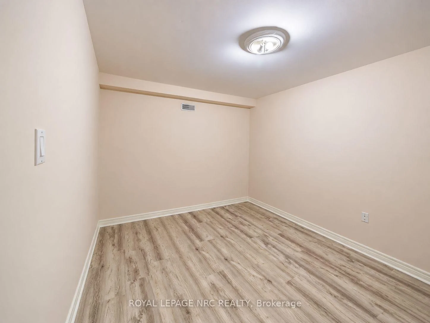 Photo 46 of 7621 Cameron Court, Niagara Falls, Mt. Carmel — HOMEH