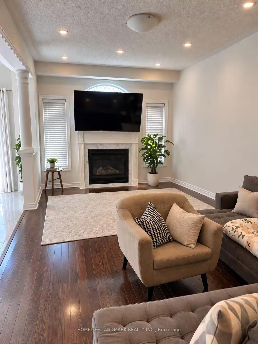 Photo 4 of 119 Maple Valley Road, Vaughan, Patterson — HOMEH