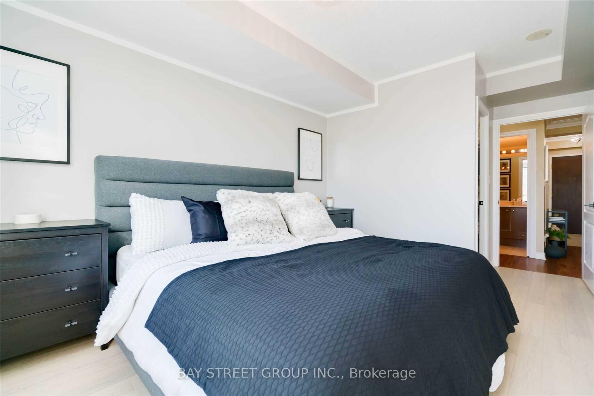 Photo 9 of Unit 204, 88 Promenade Circle, Vaughan, Brownridge — HOMEH