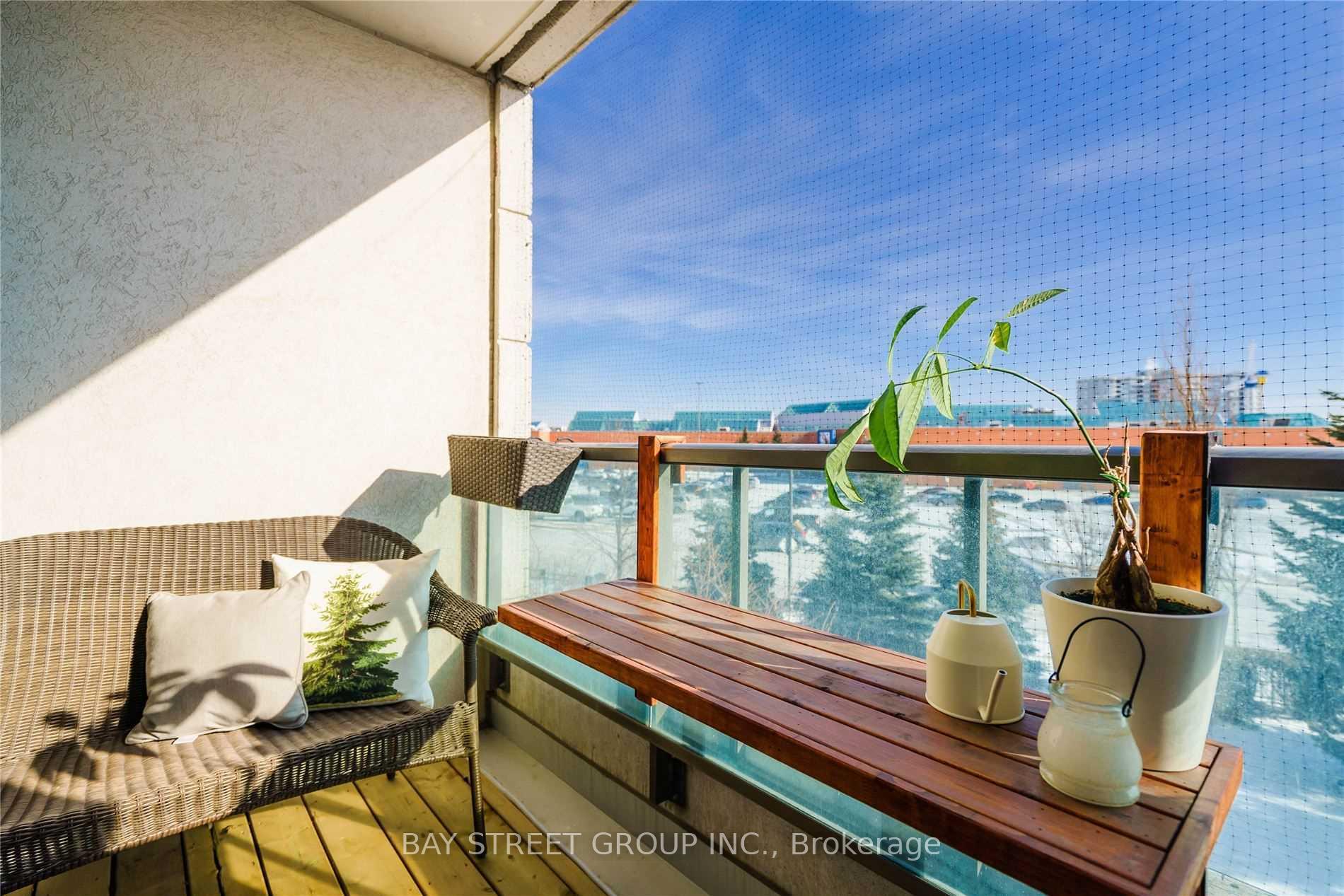 Photo 11 of Unit 204, 88 Promenade Circle, Vaughan, Brownridge — HOMEH