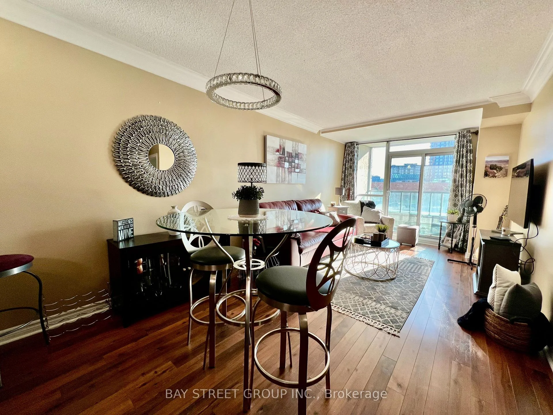 Photo 2 of Unit 204, 88 Promenade Circle, Vaughan, Brownridge — HOMEH