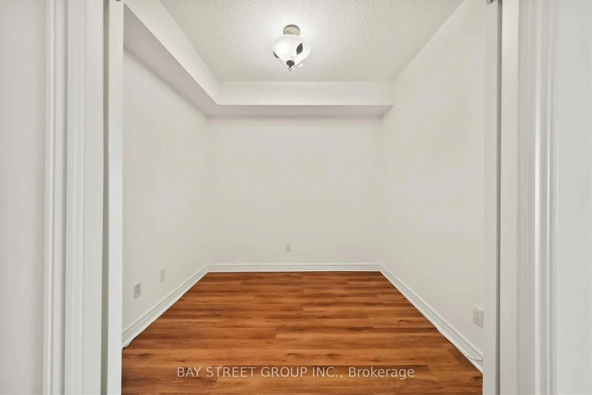 Photo 10 of Unit 204, 88 Promenade Circle, Vaughan, Brownridge — HOMEH
