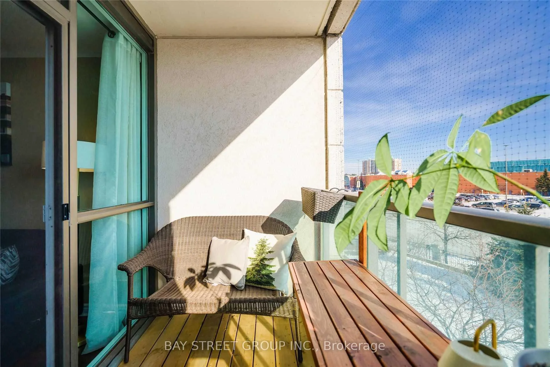 Photo 13 of Unit 204, 88 Promenade Circle, Vaughan, Brownridge — HOMEH