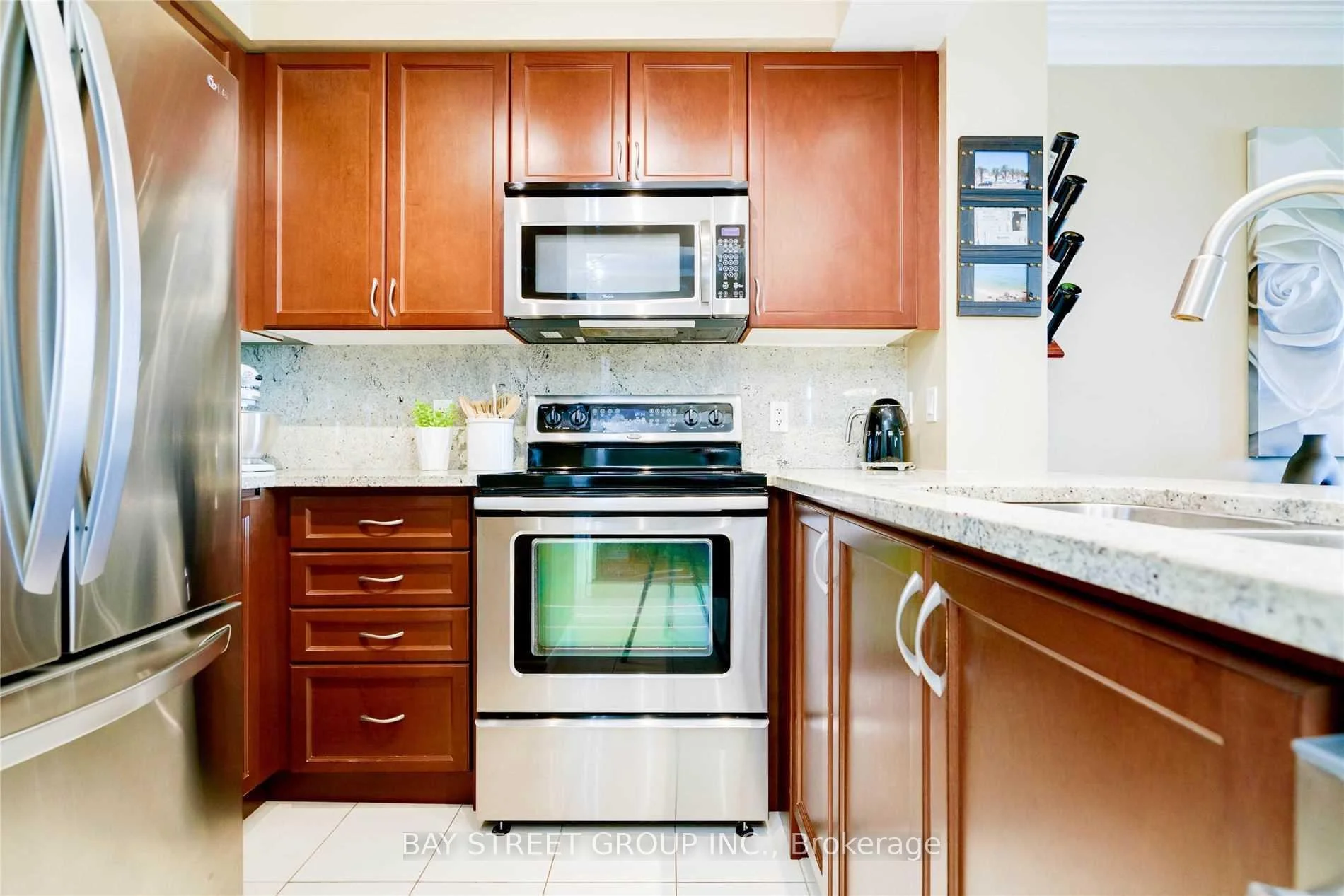 Photo 18 of Unit 204, 88 Promenade Circle, Vaughan, Brownridge — HOMEH