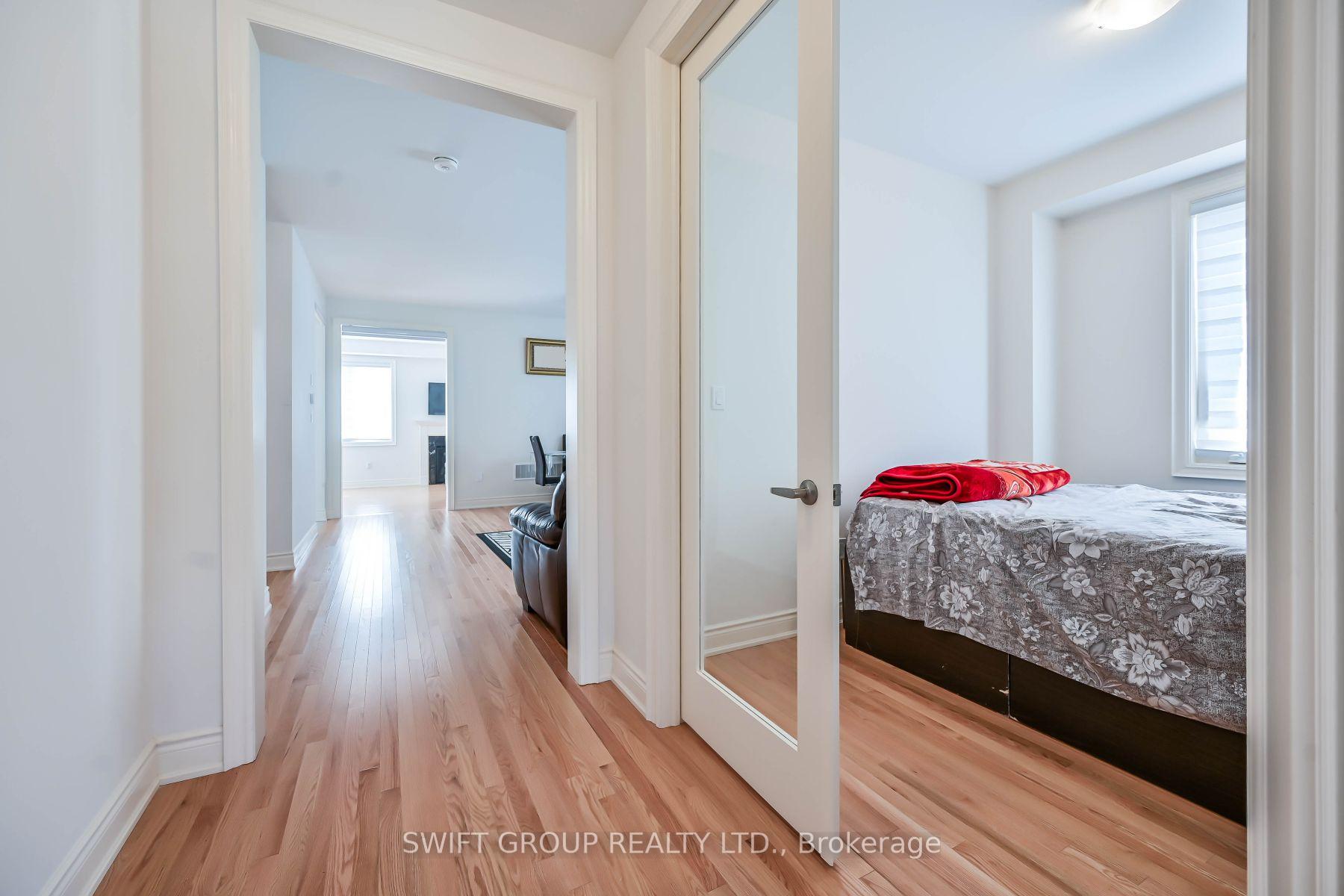 Photo 5 of 428 Humphrey Street, Hamilton, Waterdown — HOMEH