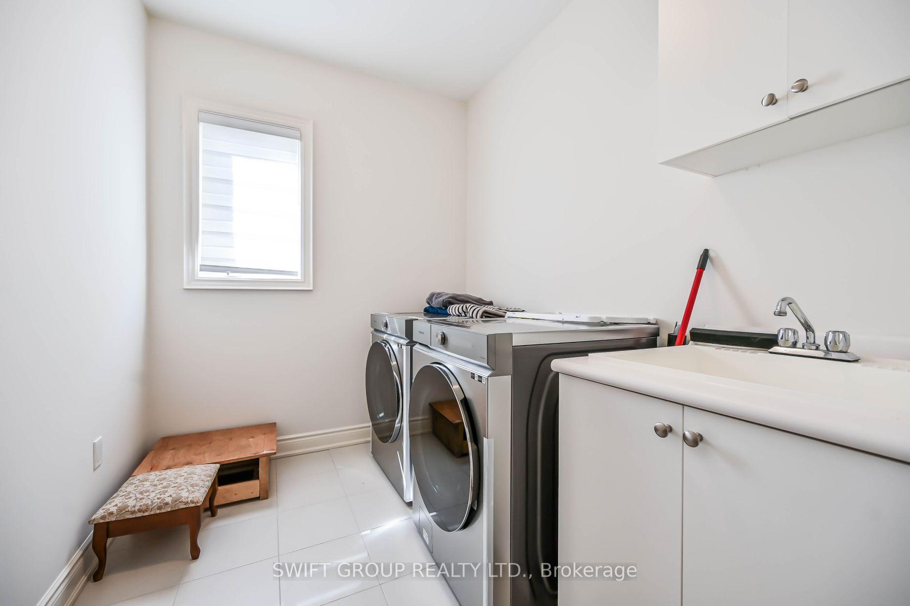 Photo 33 of 428 Humphrey Street, Hamilton, Waterdown — HOMEH