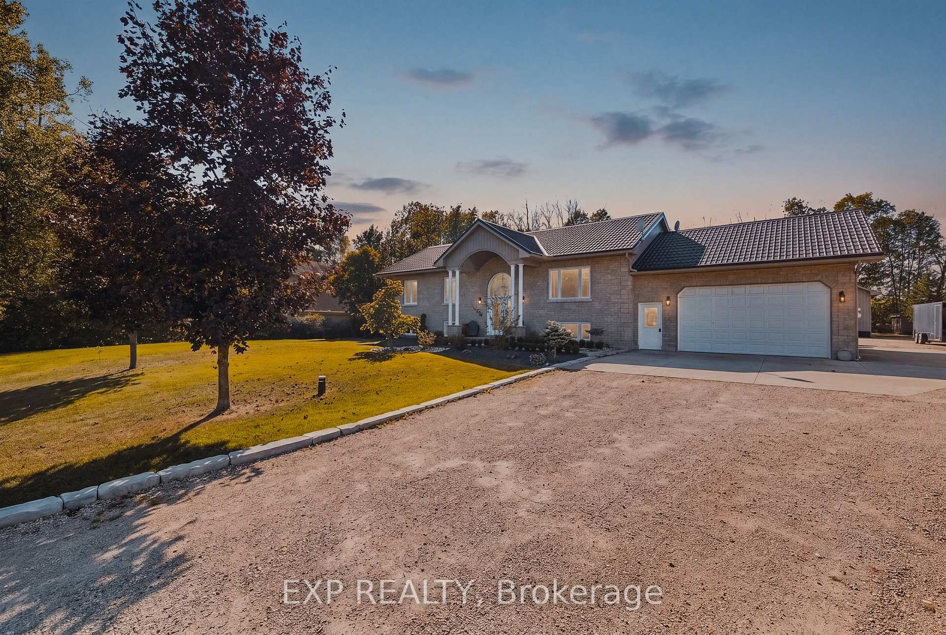 Photo 3 of 59 Regency Drive, Minto — HOMEH
