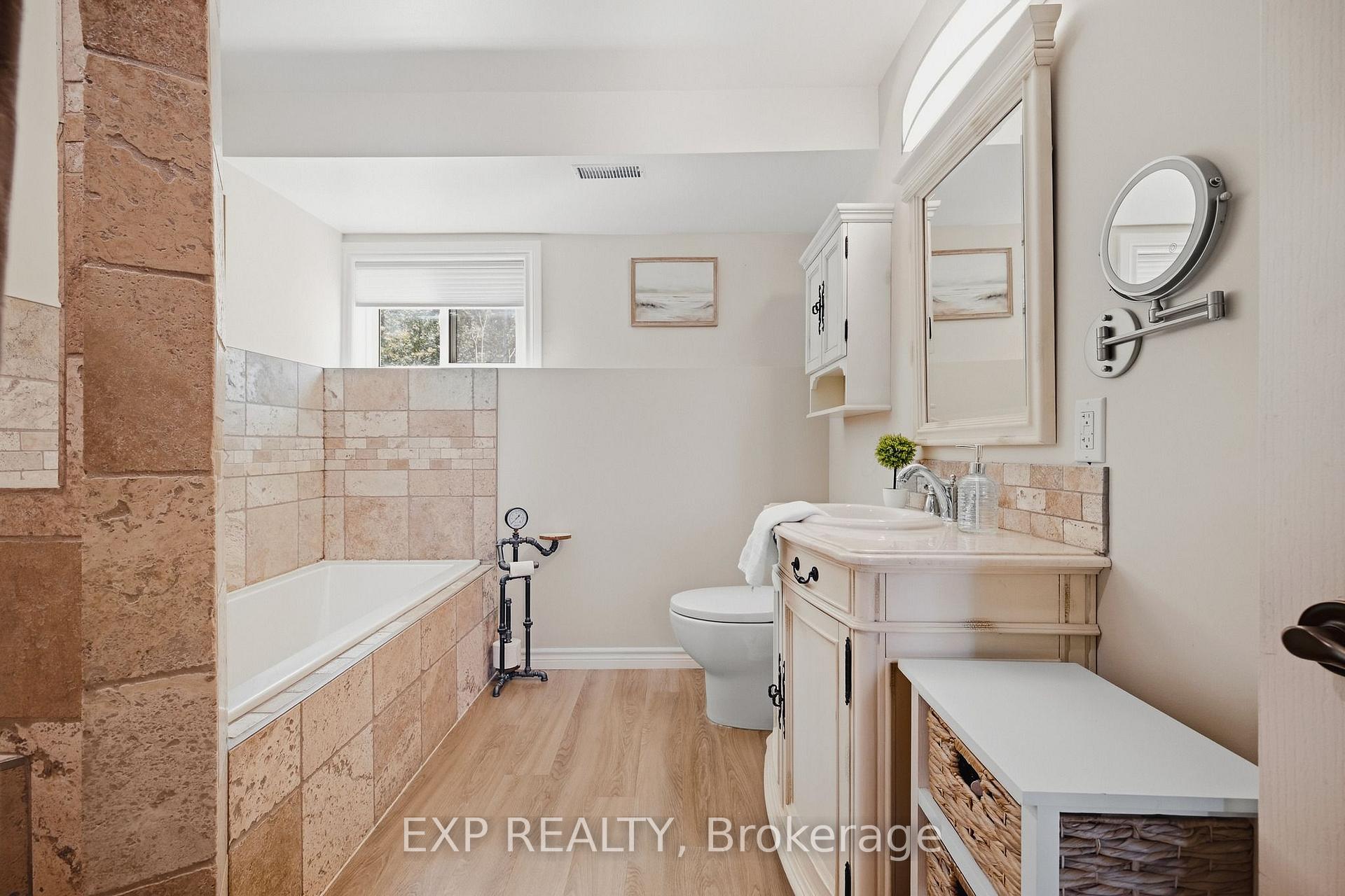 Photo 32 of 59 Regency Drive, Minto — HOMEH
