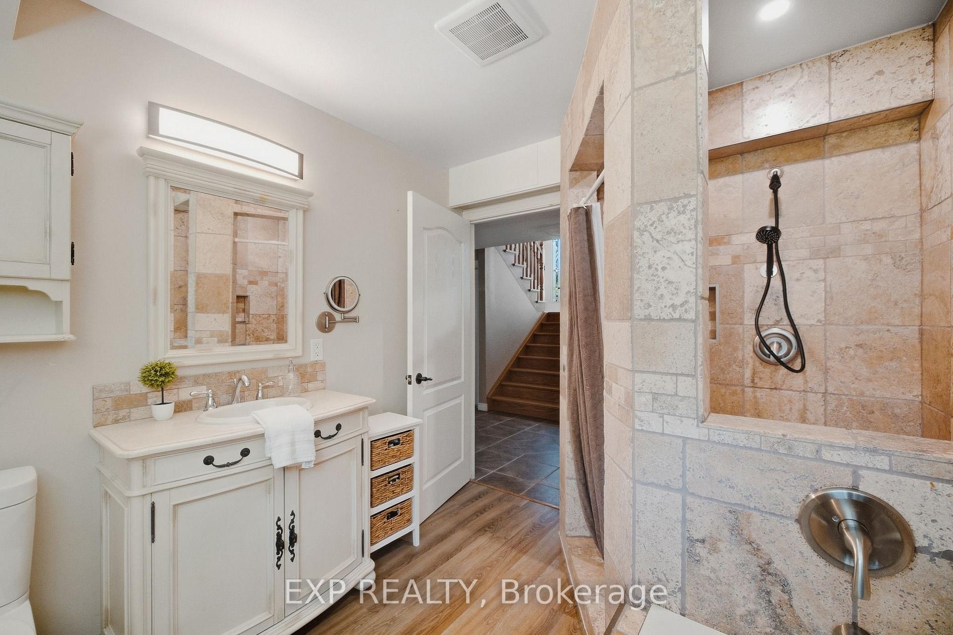 Photo 34 of 59 Regency Drive, Minto — HOMEH