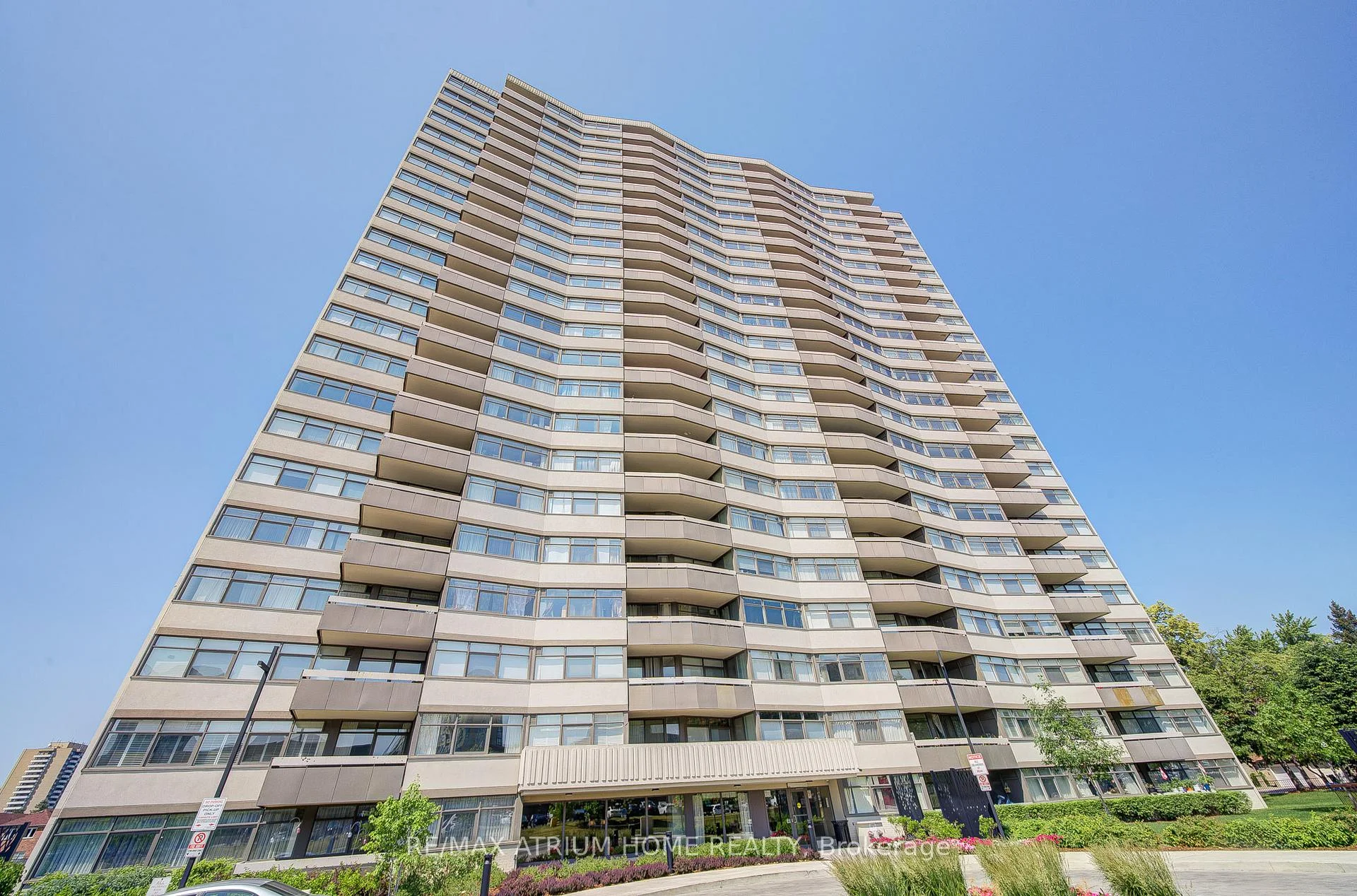 Photo 9 of 3131 Bridletowne Circle, Scarborough, L'Amoreaux — HOMEH