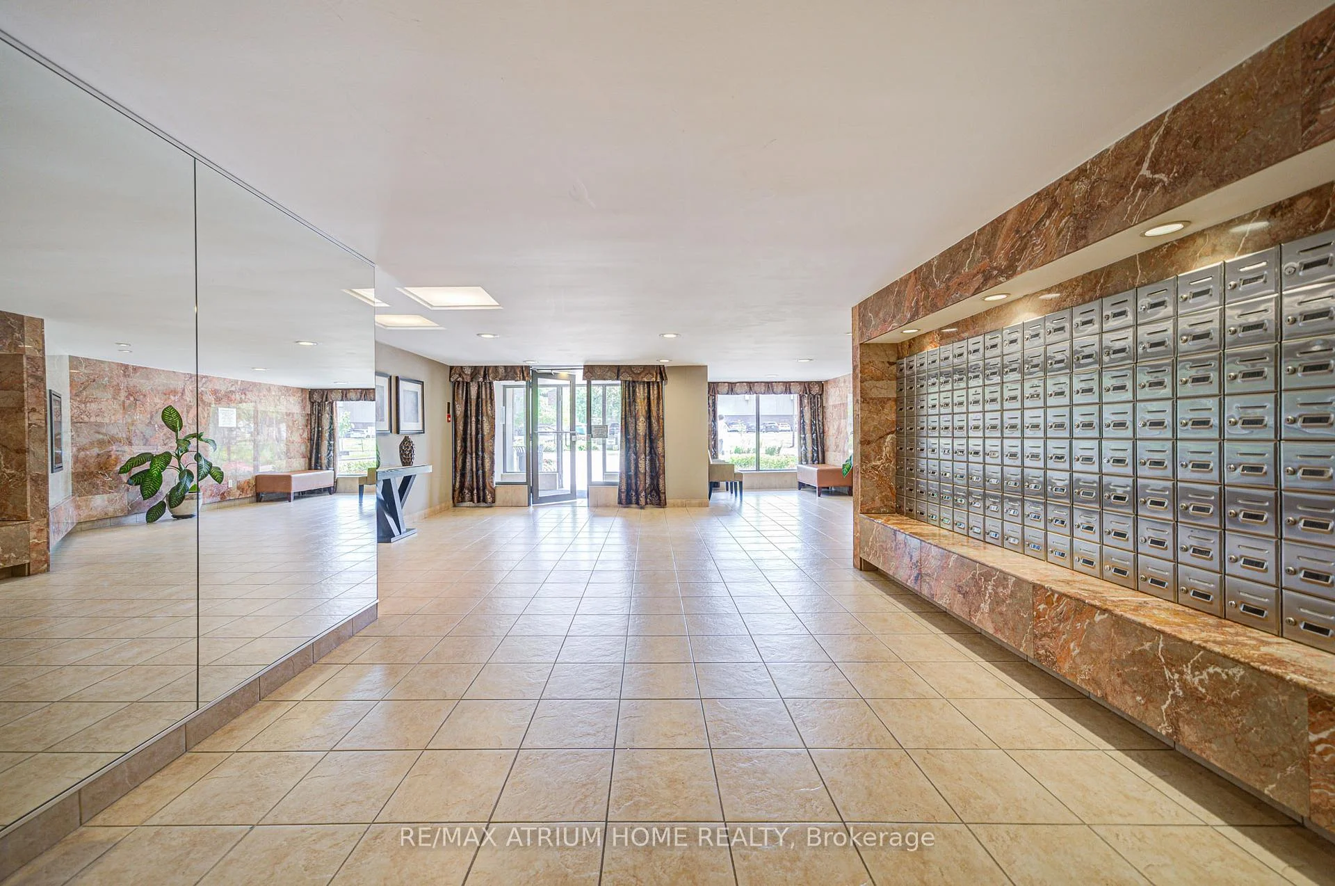 Photo 19 of 3131 Bridletowne Circle, Scarborough, L'Amoreaux — HOMEH