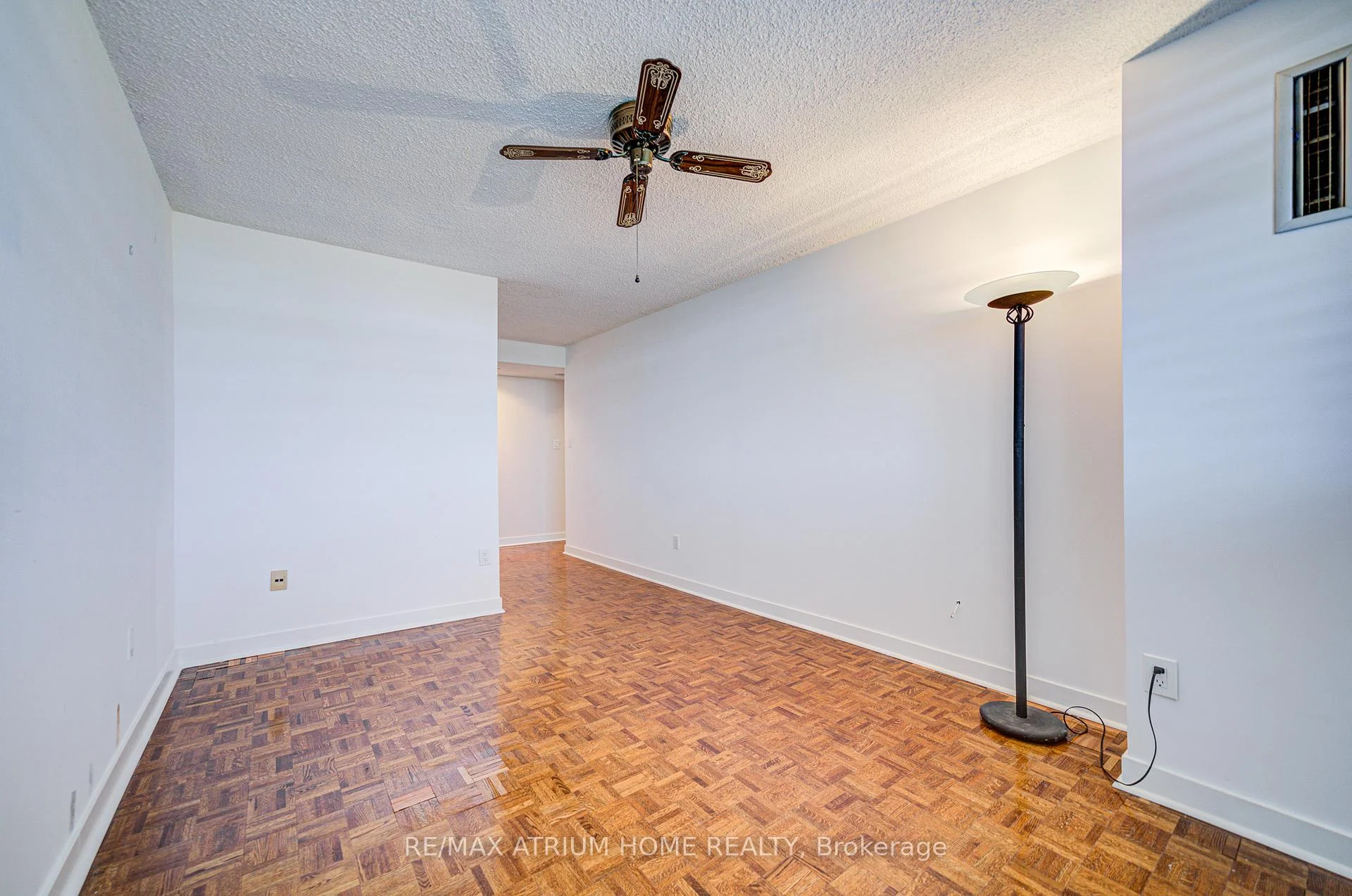 Photo 69 of 3131 Bridletowne Circle, Scarborough, L'Amoreaux — HOMEH