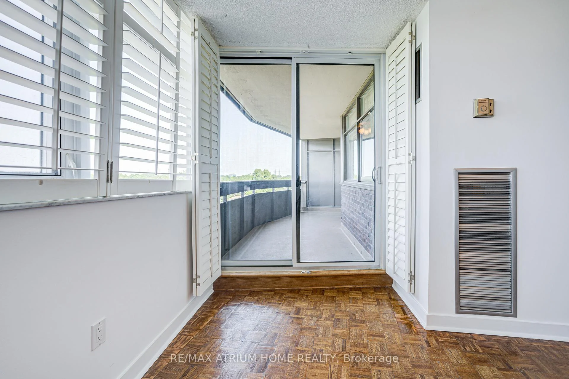 Photo 83 of 3131 Bridletowne Circle, Scarborough, L'Amoreaux — HOMEH