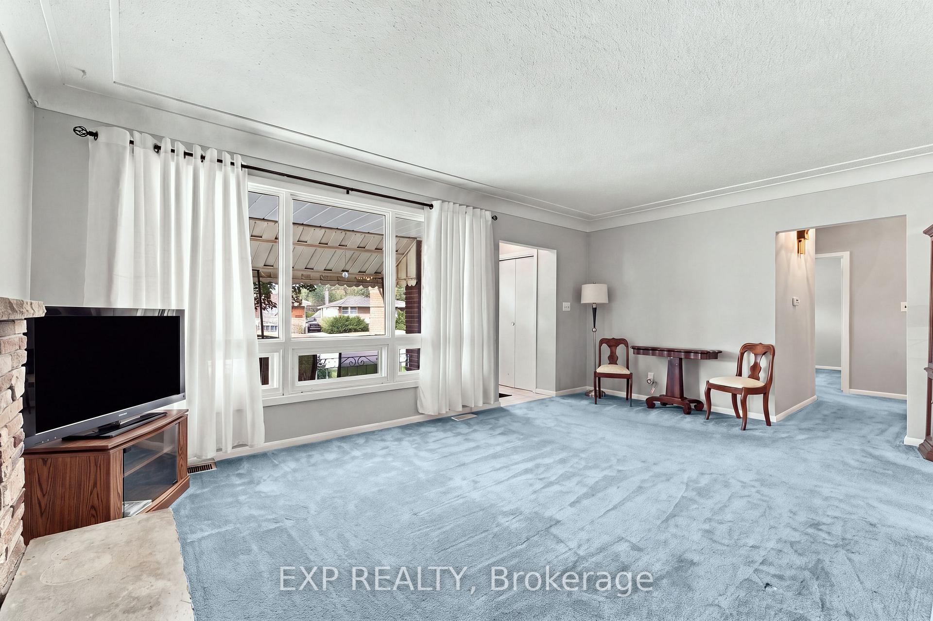 Photo 9 of 8800 Champlain Drive, Niagara Falls, Chippawa — HOMEH