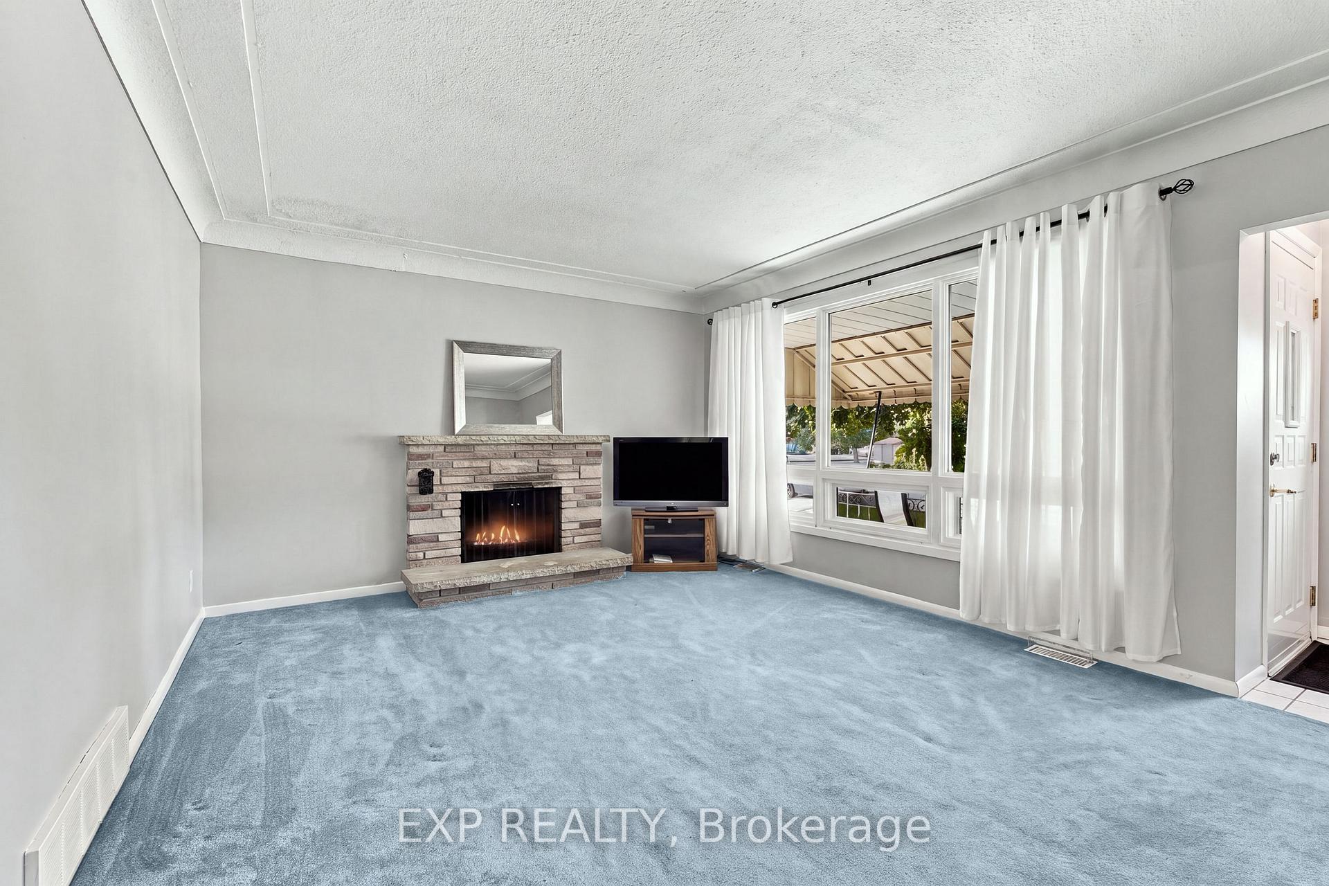 Photo 10 of 8800 Champlain Drive, Niagara Falls, Chippawa — HOMEH