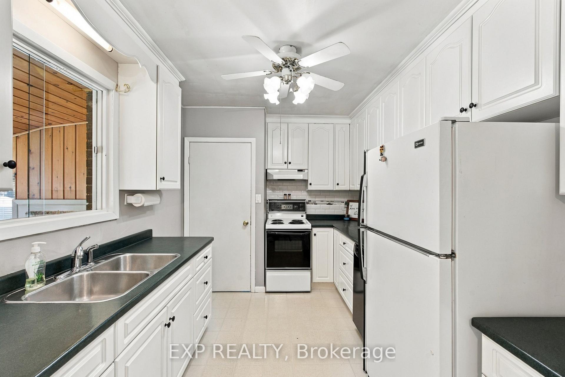 Photo 14 of 8800 Champlain Drive, Niagara Falls, Chippawa — HOMEH