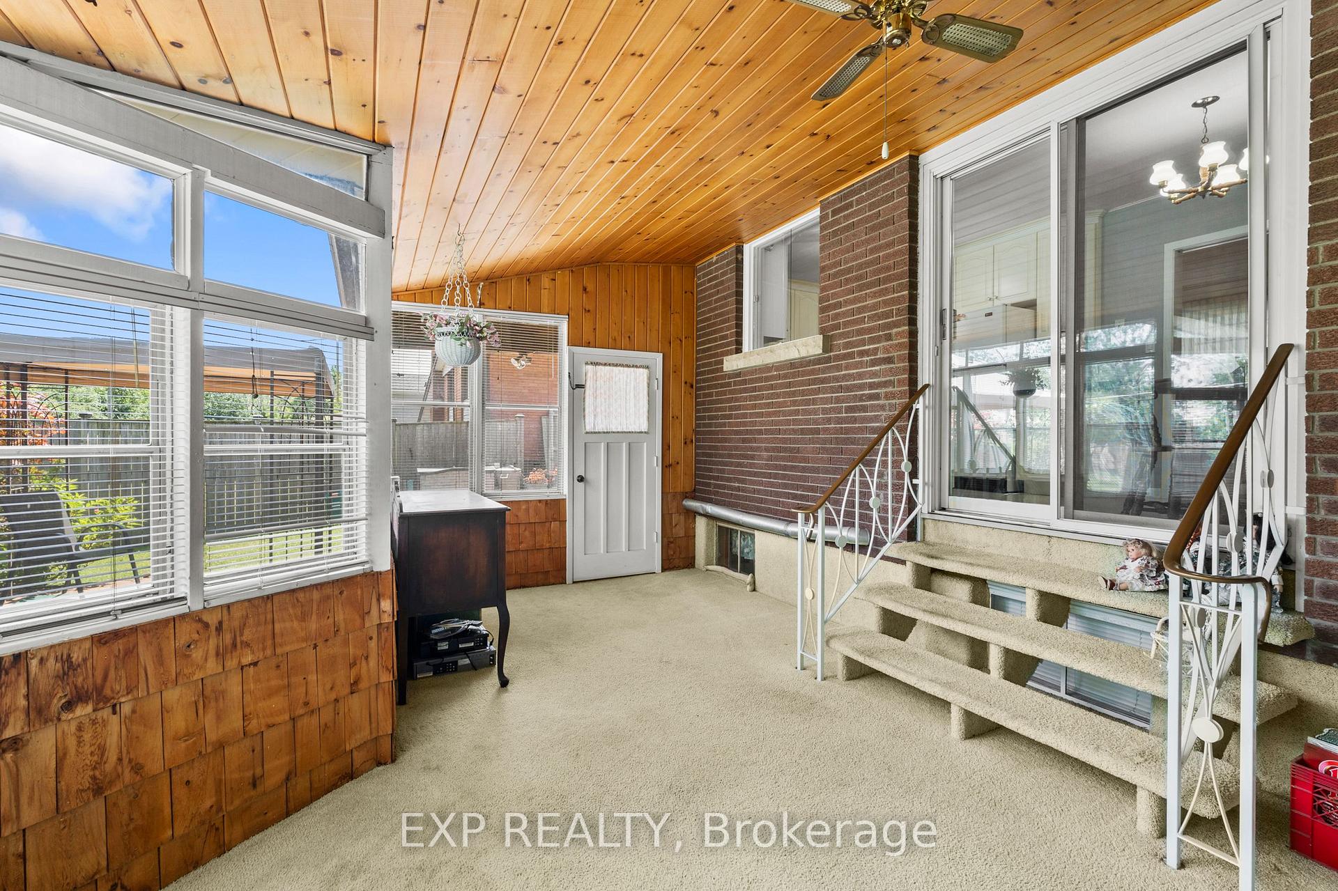 Photo 16 of 8800 Champlain Drive, Niagara Falls, Chippawa — HOMEH