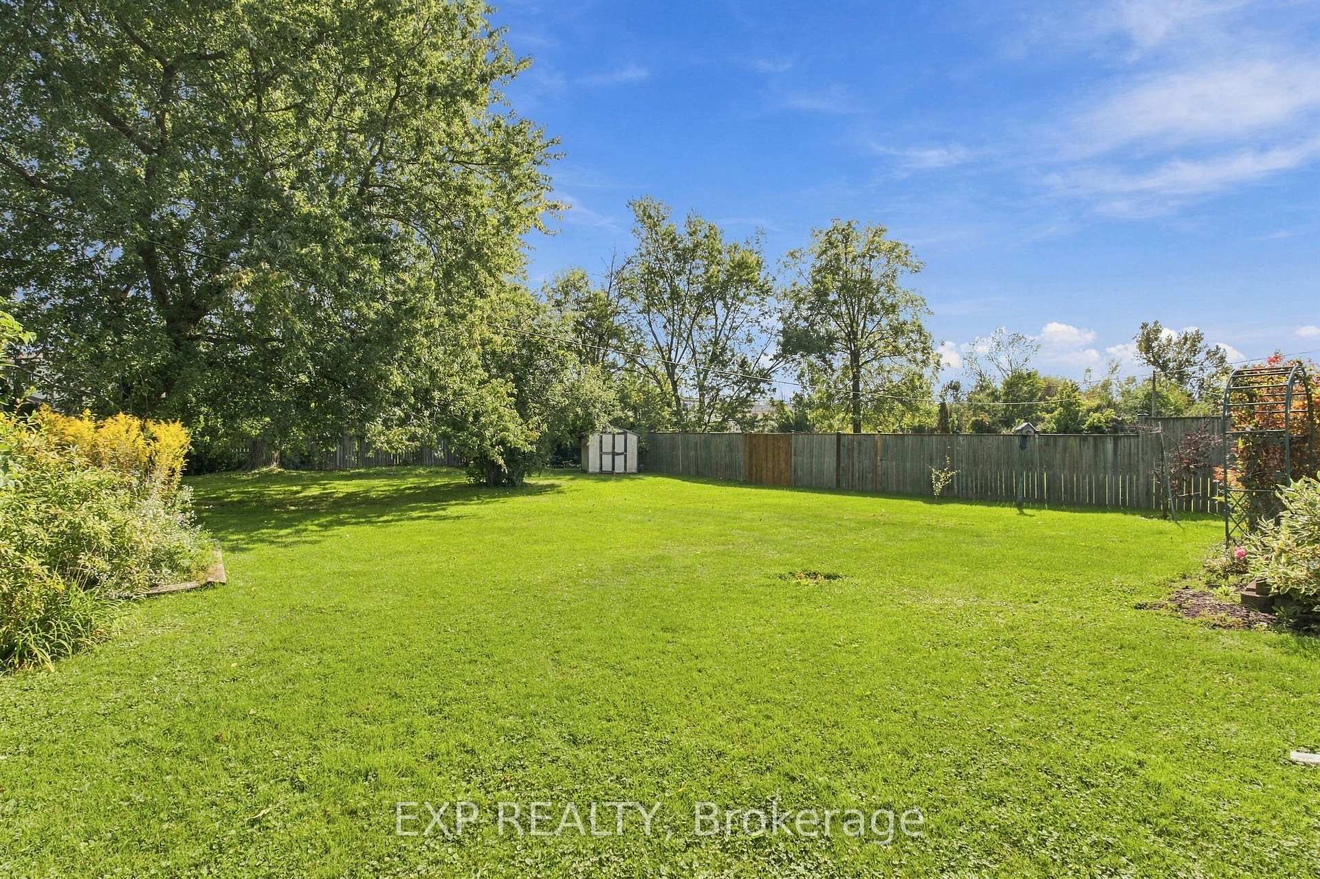 Photo 37 of 8800 Champlain Drive, Niagara Falls, Chippawa — HOMEH